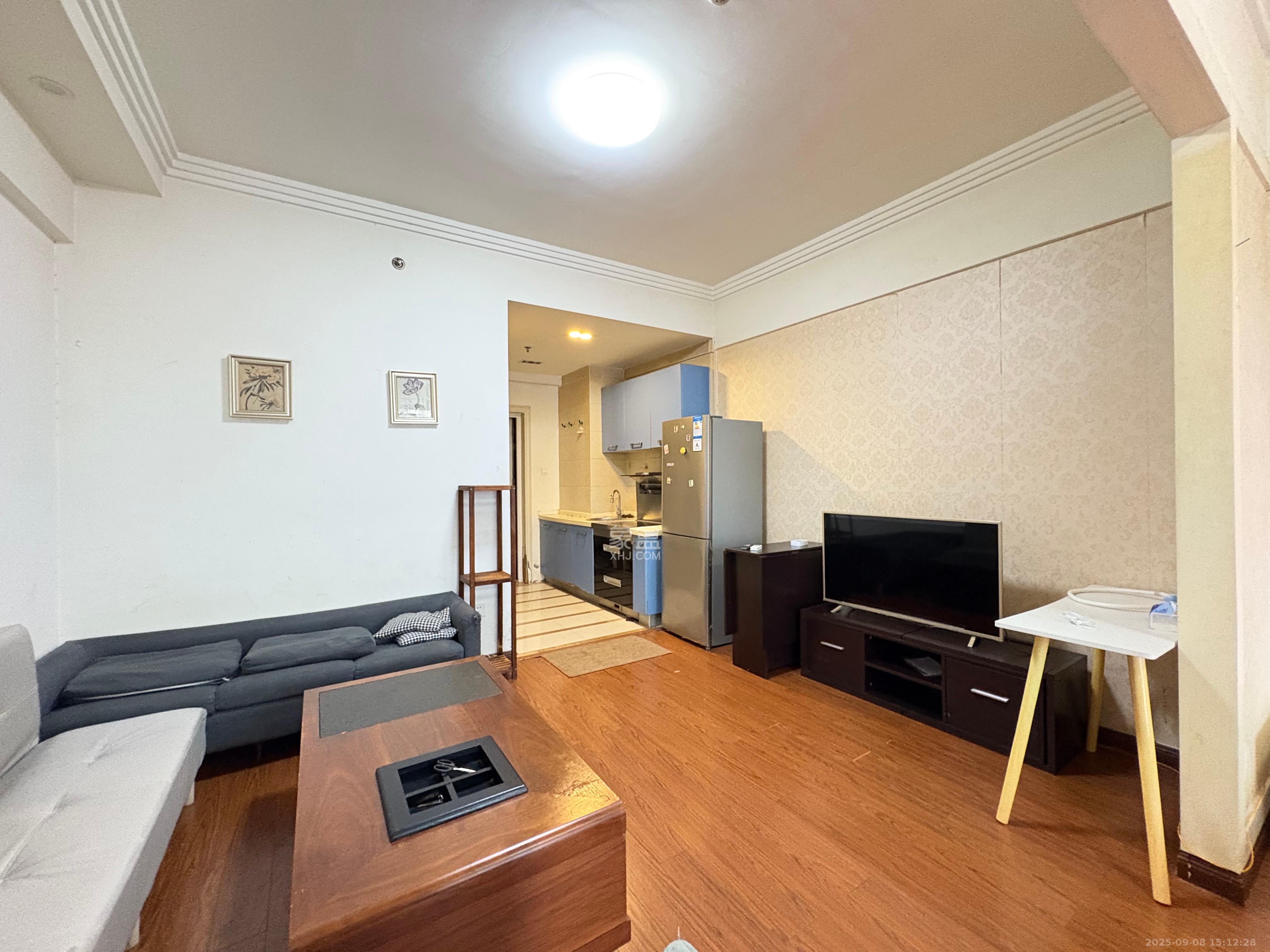 西子一间  1室1厅1卫    1390.0元/月室内图