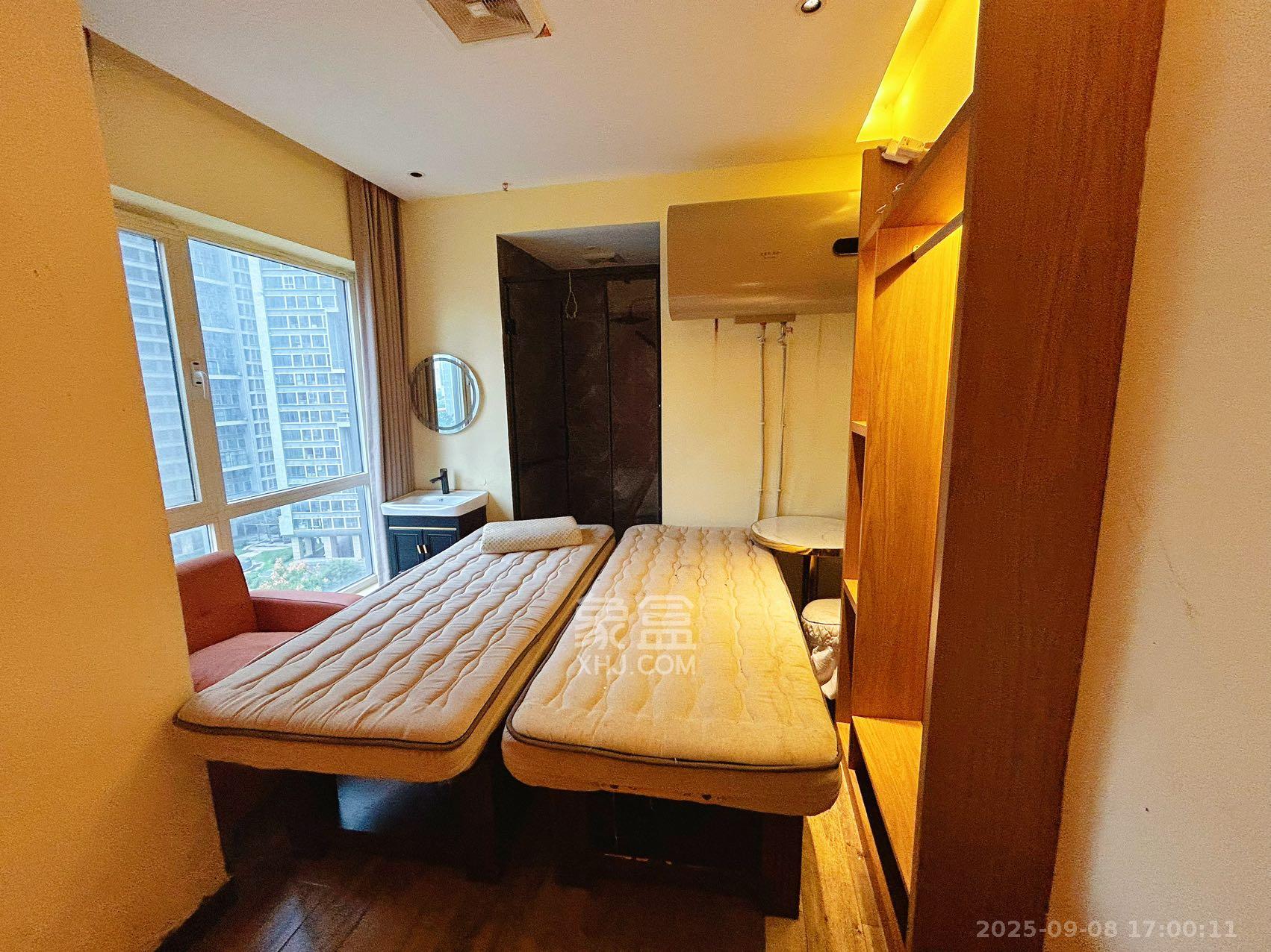 北辰三角洲B1E1区  5室1厅1卫    13000.0元/月室内图