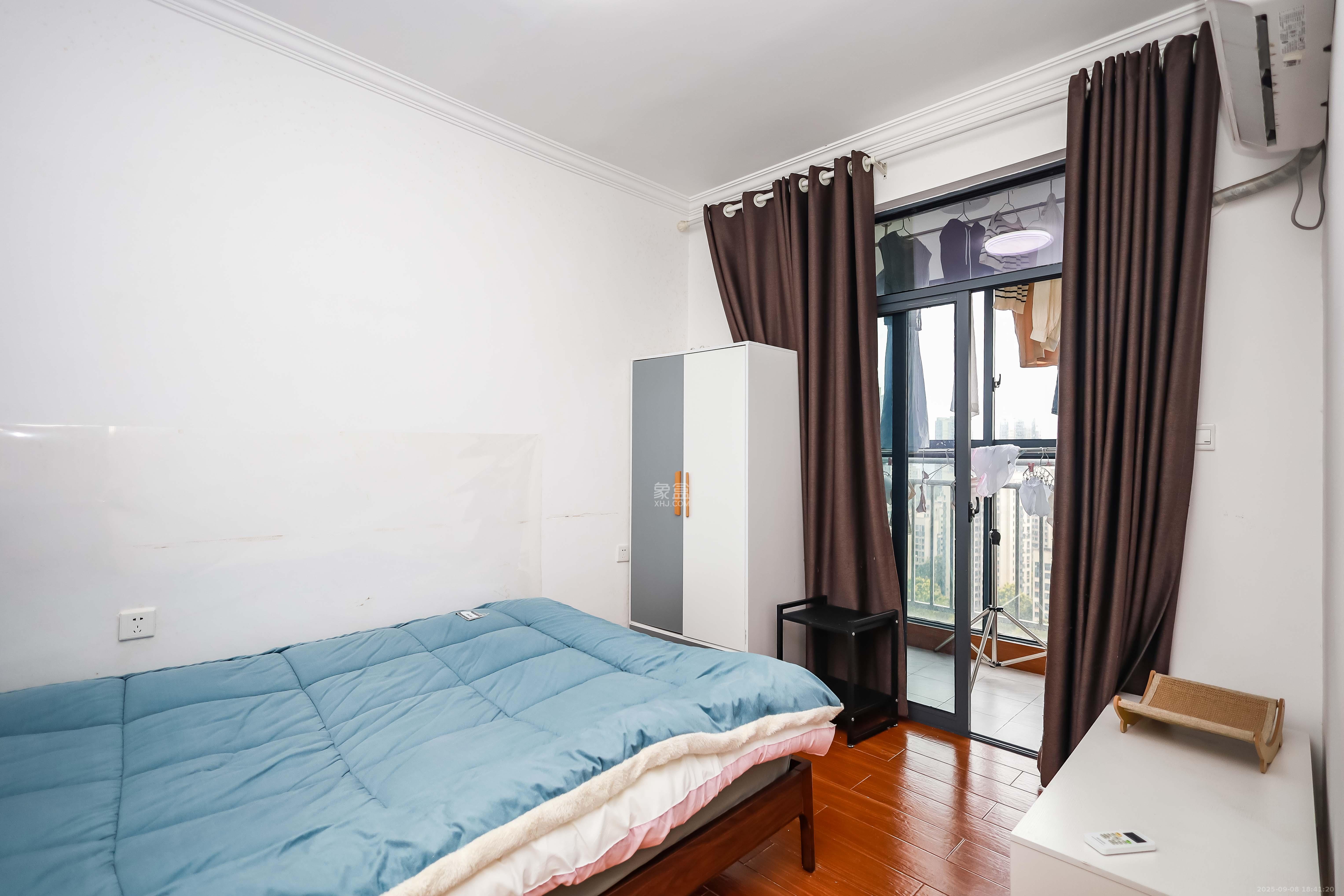 荣盛花语馨苑  2室2厅1卫    43.5万 荣盛花语馨苑  2室2厅1卫    43.5万卧室