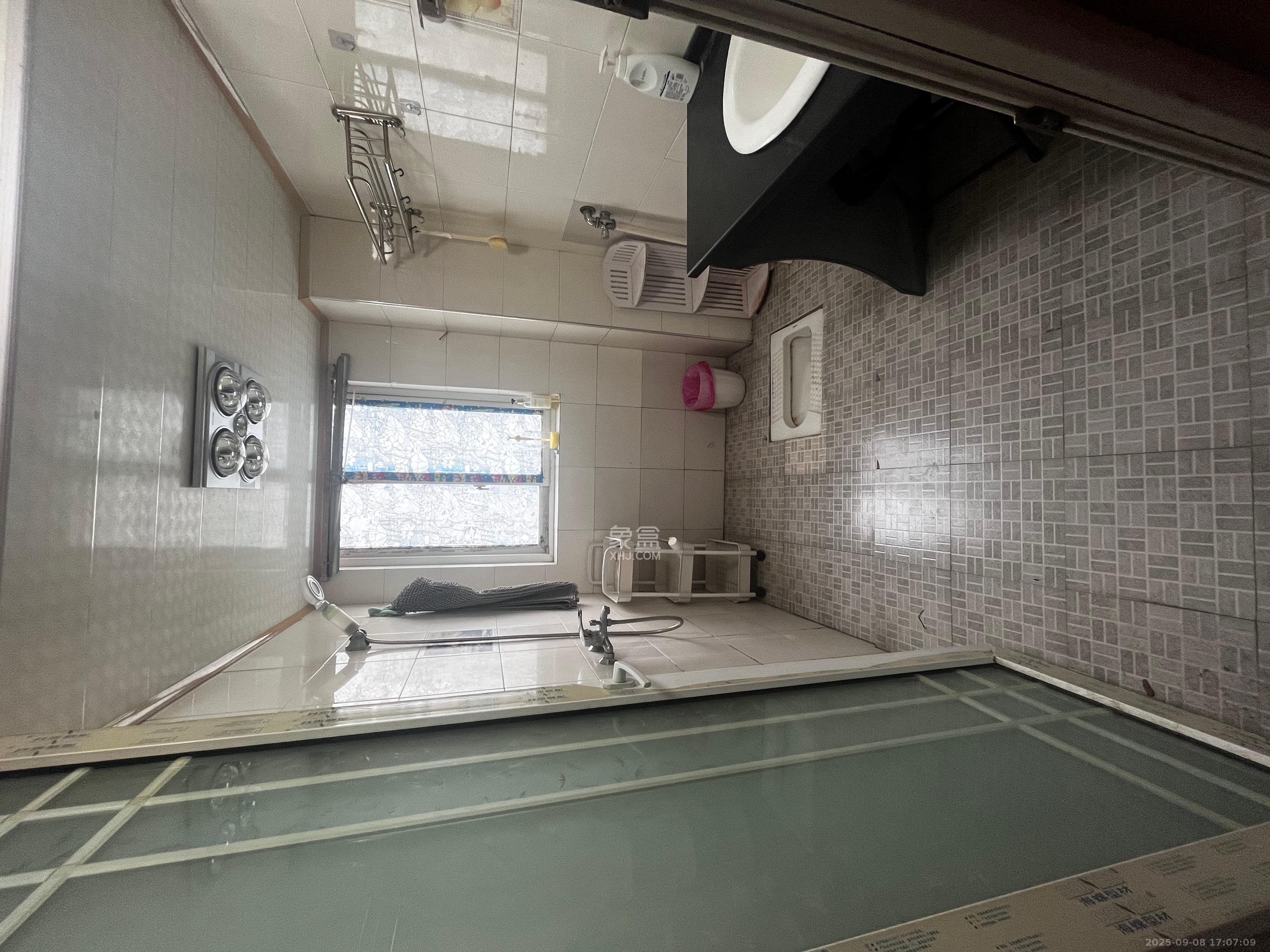 月湖兰庭  2室1厅1卫    1800.0元/月 月湖兰庭  2室1厅1卫    1800.0元/月室内图