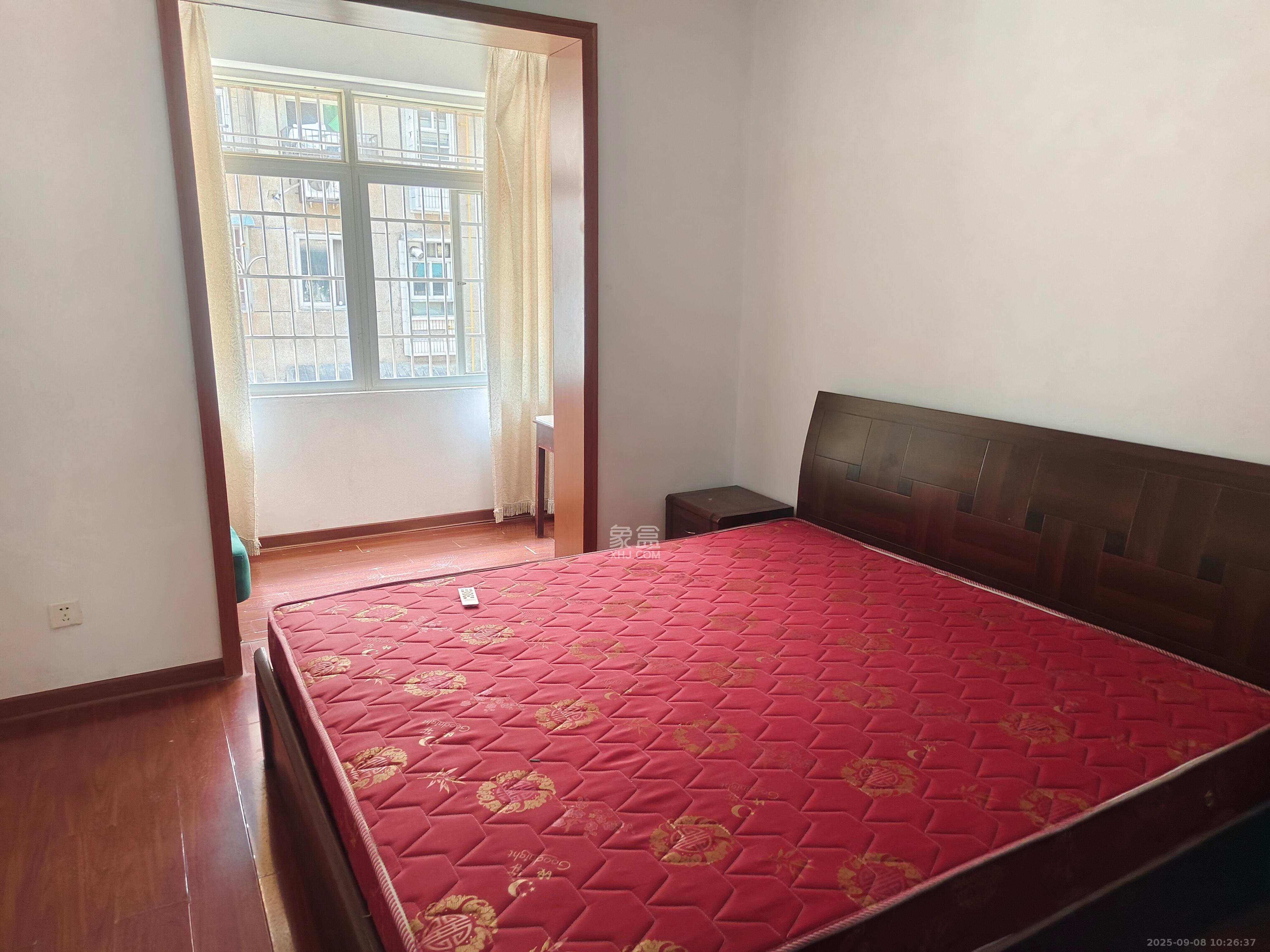 中建五局信和苑四区  2室2厅1卫    1600.0元/月 中建五局信和苑四区  2室2厅1卫    1600.0元/月室内图