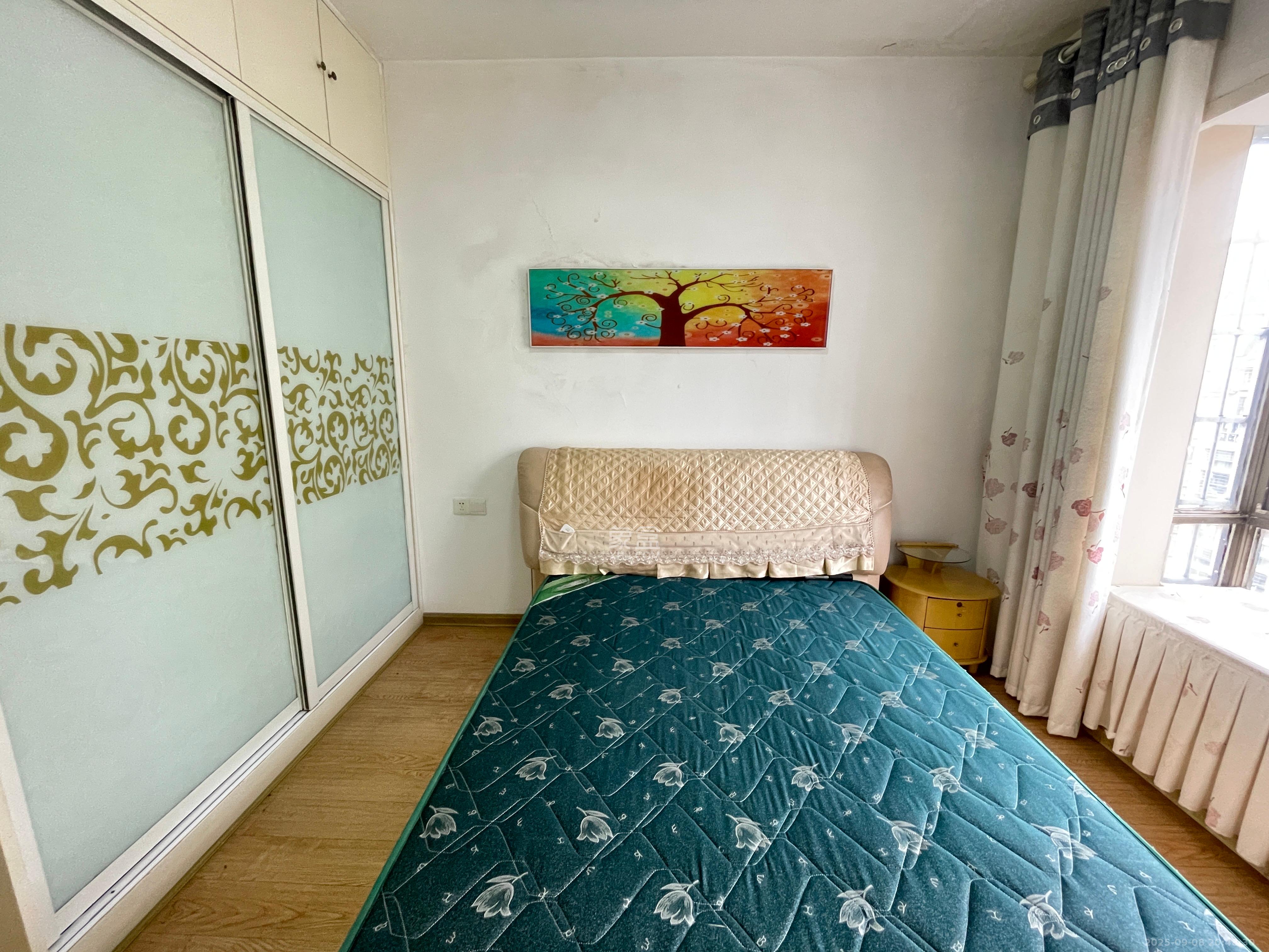 阳明山庄  3室2厅2卫   2600.00元/月室内图