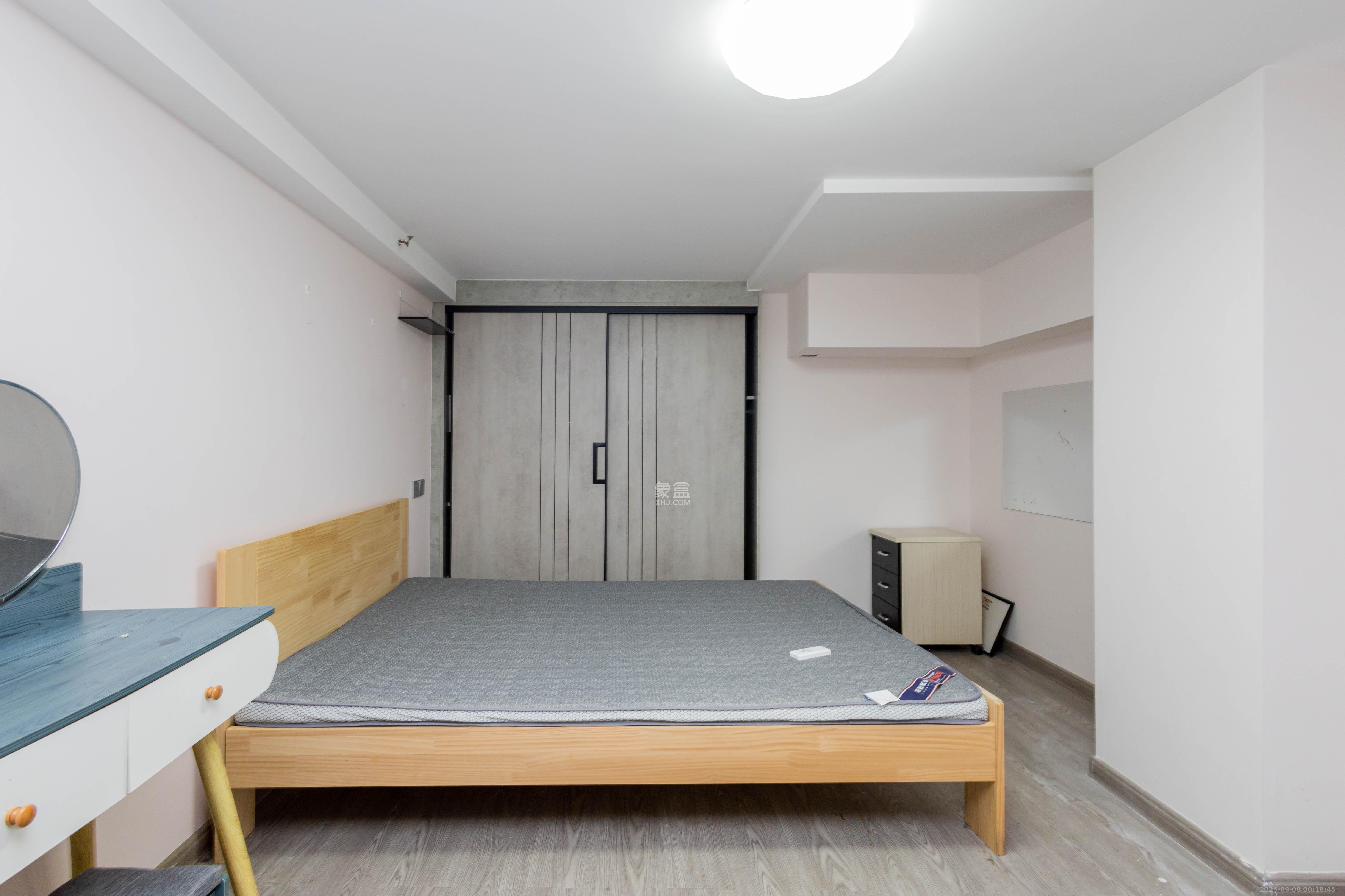 碧桂园星荟  1室1厅1卫    16.0万卧室