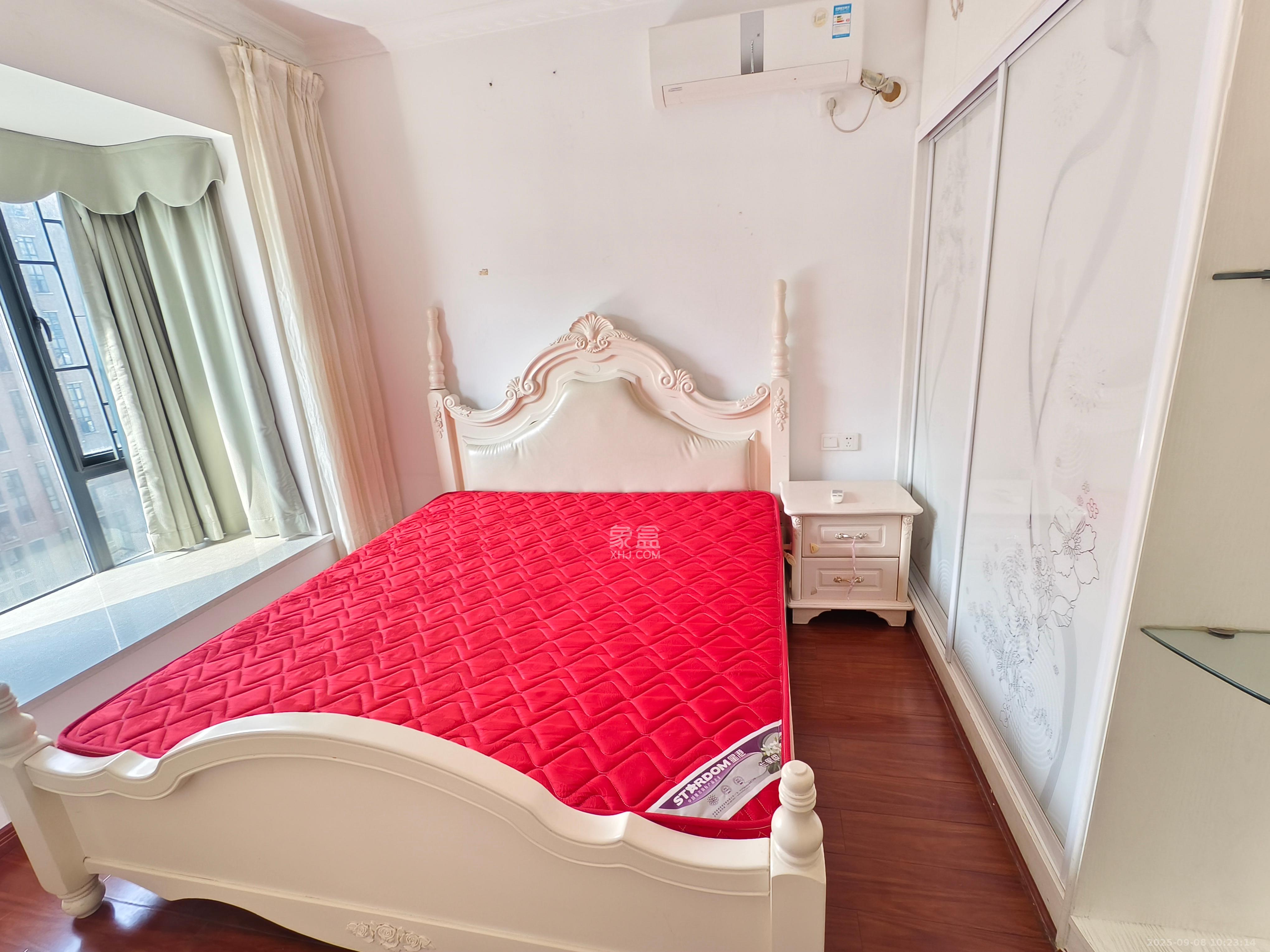 蓝山郡  2室1厅1卫    1800.0元/月 蓝山郡  2室1厅1卫    1800.0元/月室内图