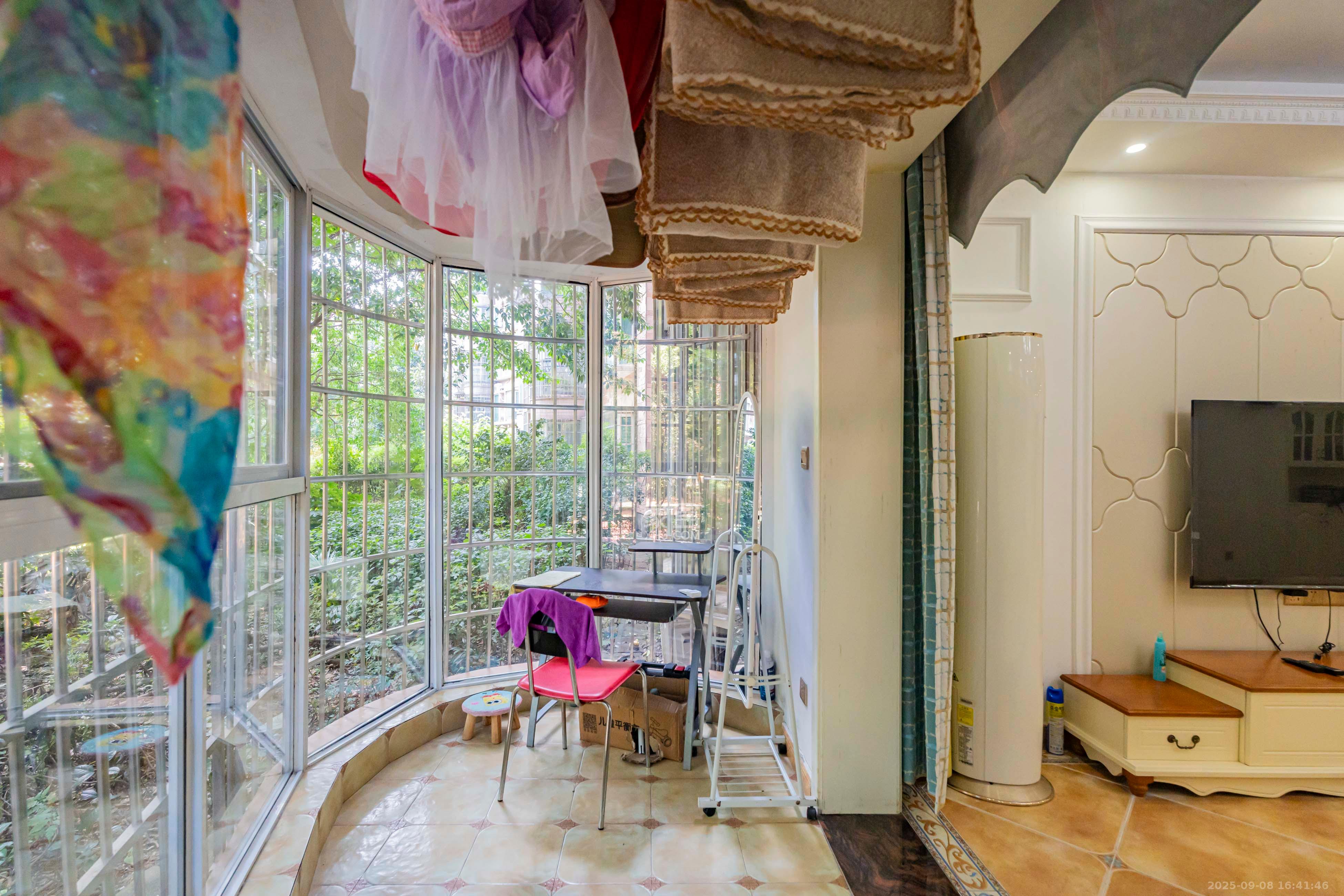 左岸春天 3室2厅1卫 128.0万 左岸春天 3室2厅1卫 128.0万阳台