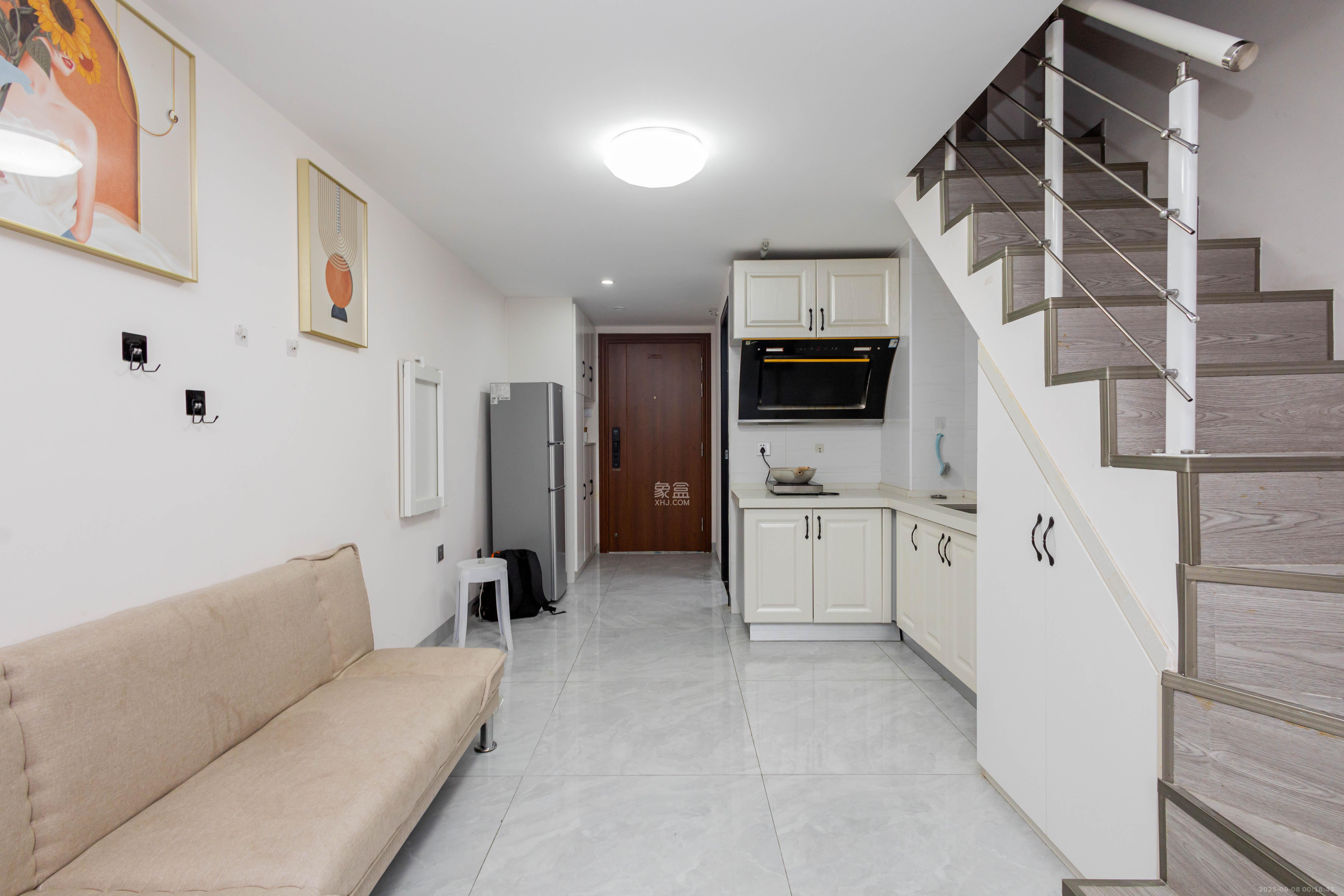 碧桂园星荟 1室1厅1卫 16.0万 碧桂园星荟 1室1厅1卫 16.0万客厅