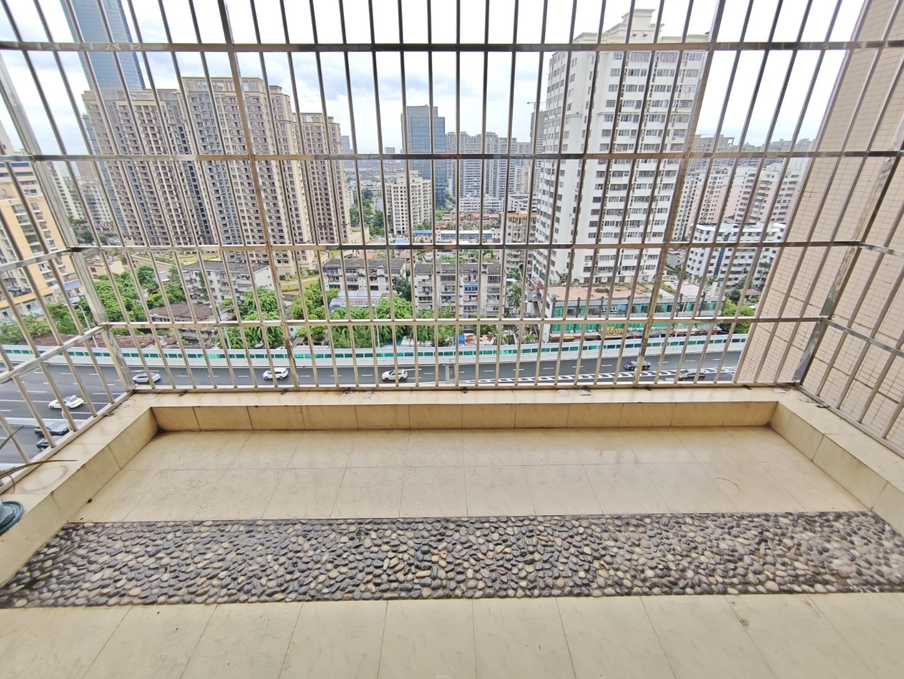 铭盛檀香洲  3室2厅2卫    2300.0元/月 铭盛檀香洲  3室2厅2卫    2300.0元/月室内图