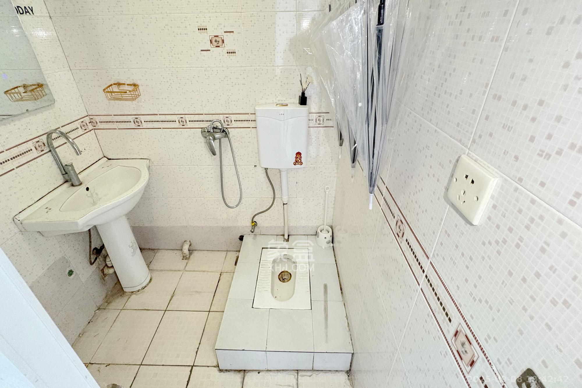 五一新干线 1室1厅1卫 2100.0元/月 五一新干线 1室1厅1卫 2100.0元/月室内图