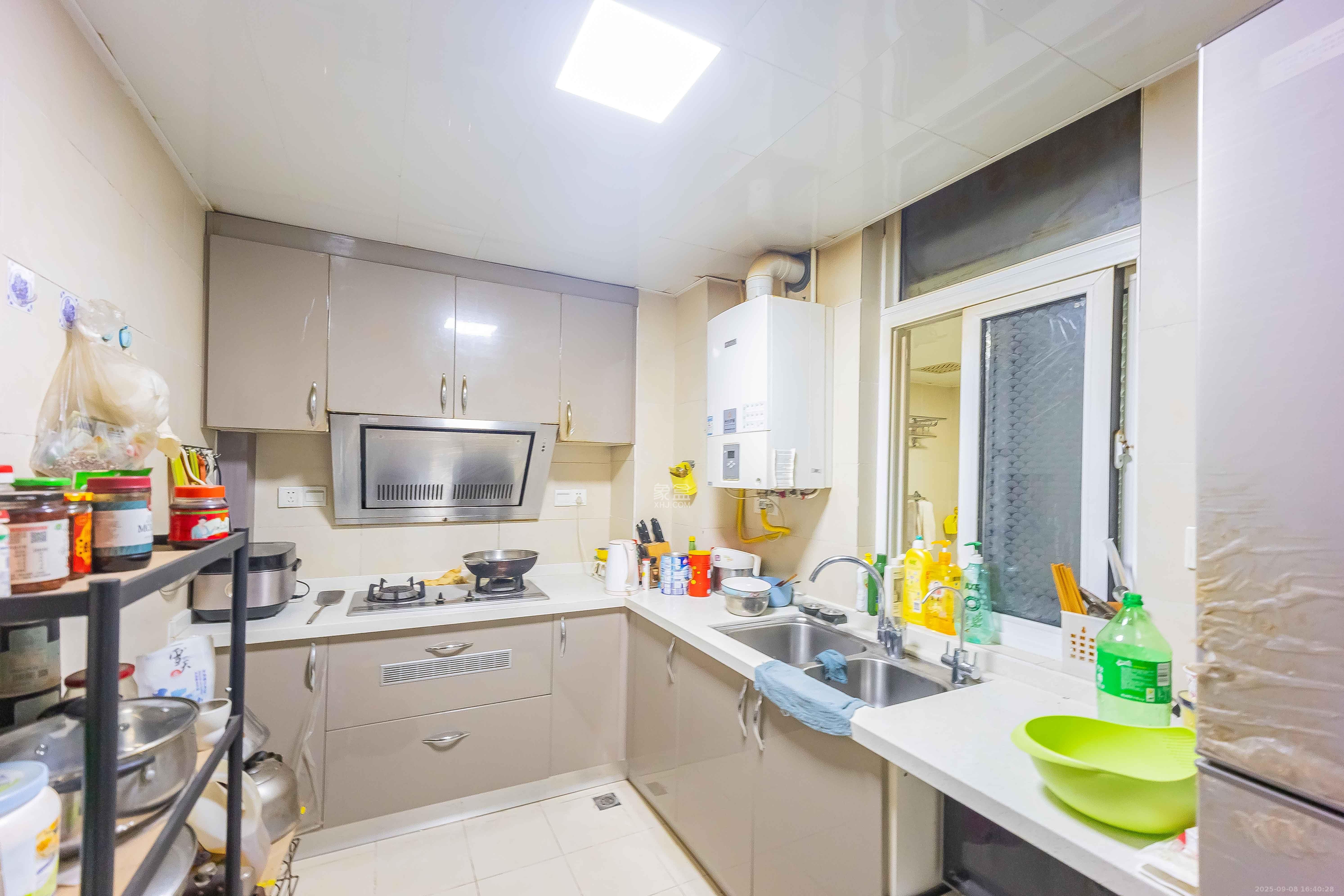 三重星都心 3室2厅2卫 3200.0元/月 三重星都心 3室2厅2卫 3200.0元/月室内图