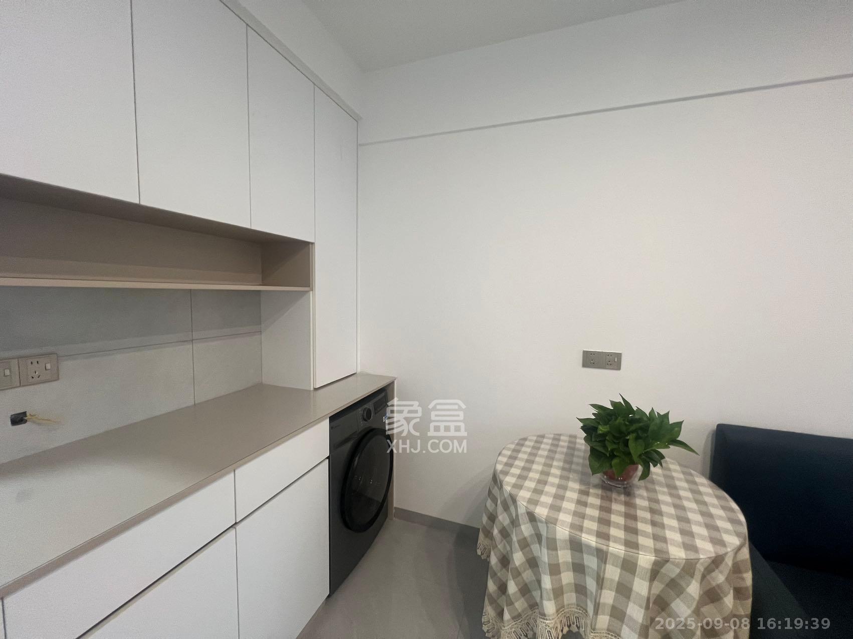 鄱阳汇金中心  1室1厅1卫   1500.00元/月室内图