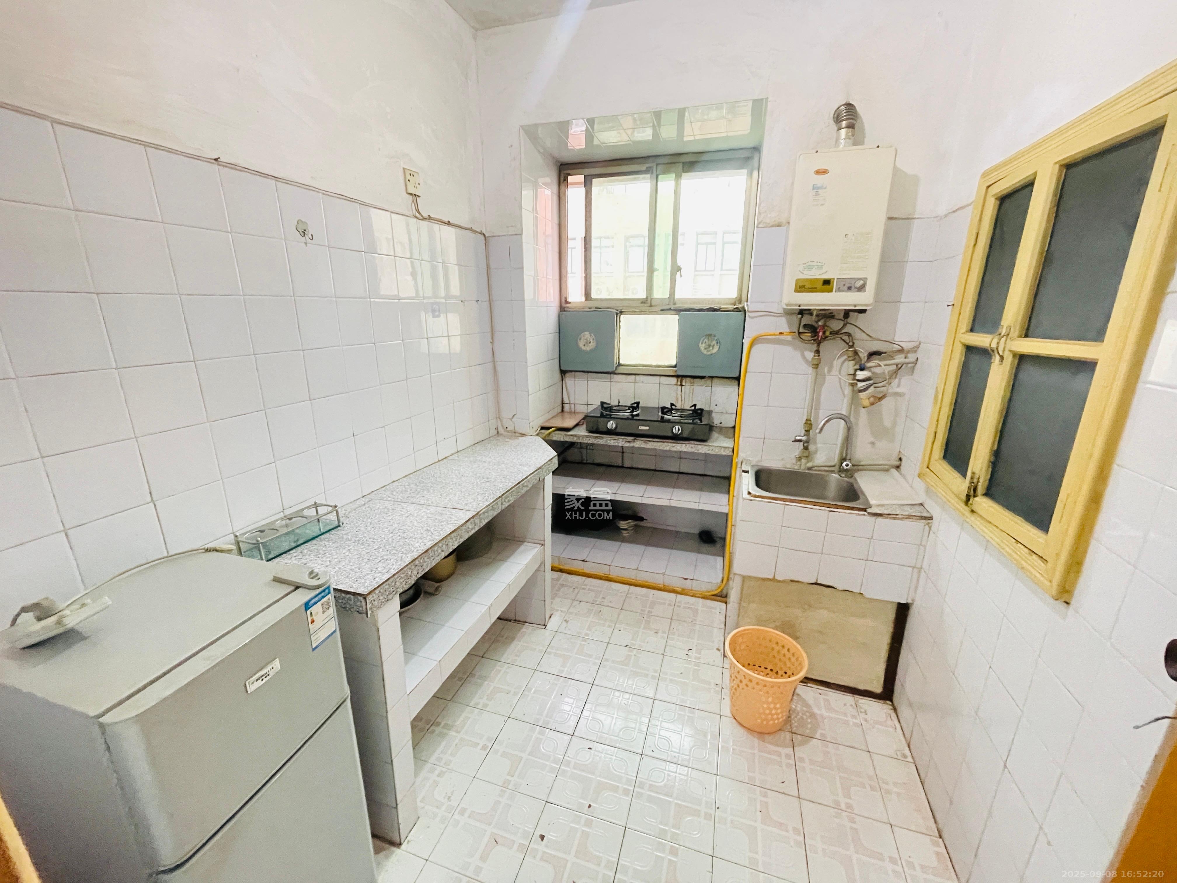 岳银小区（一二三五村）  2室2厅1卫    1600.0元/月室内图