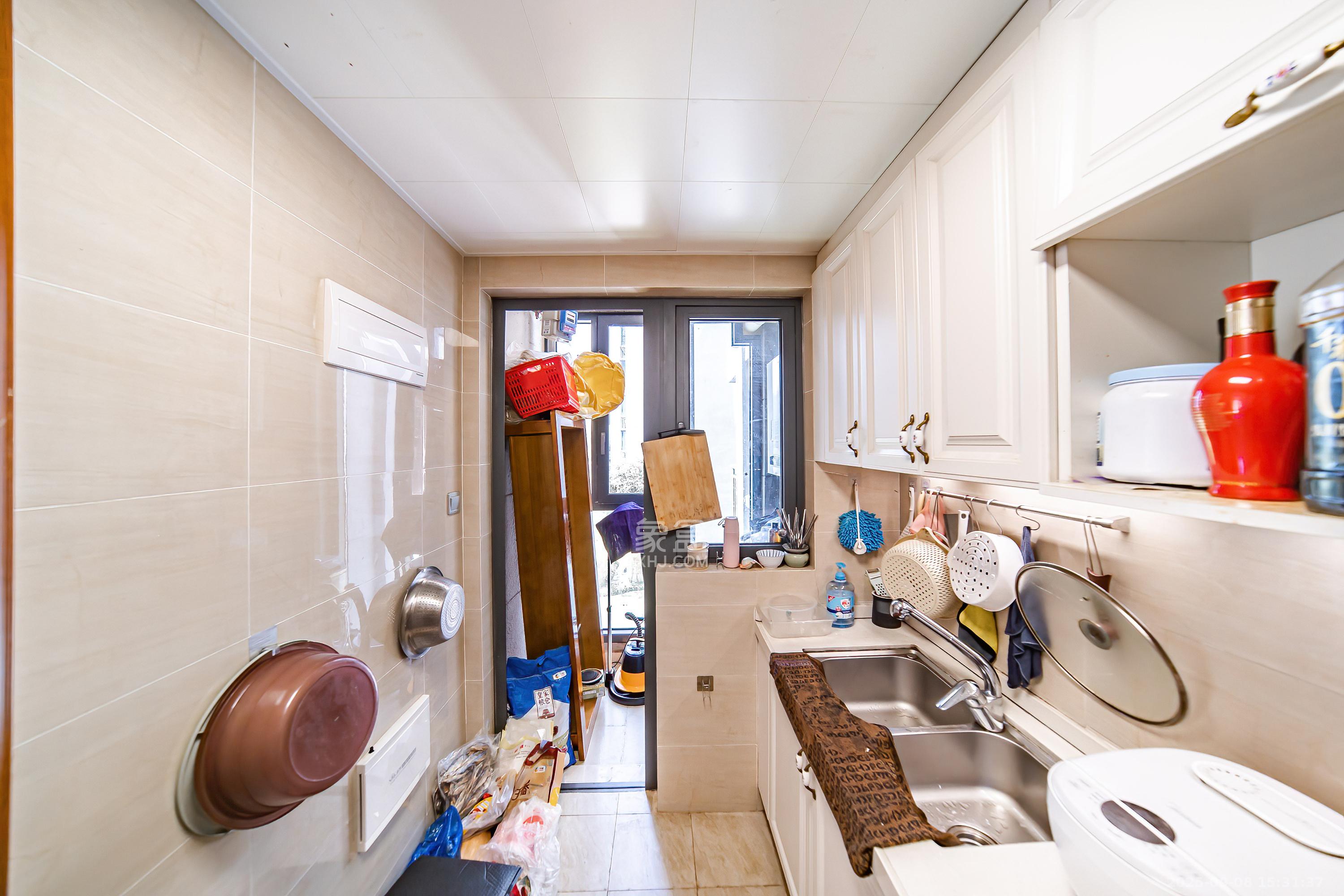 恒大文化旅游城A区  2室2厅1卫    50.8万 恒大文化旅游城A区  2室2厅1卫    50.8万厨房