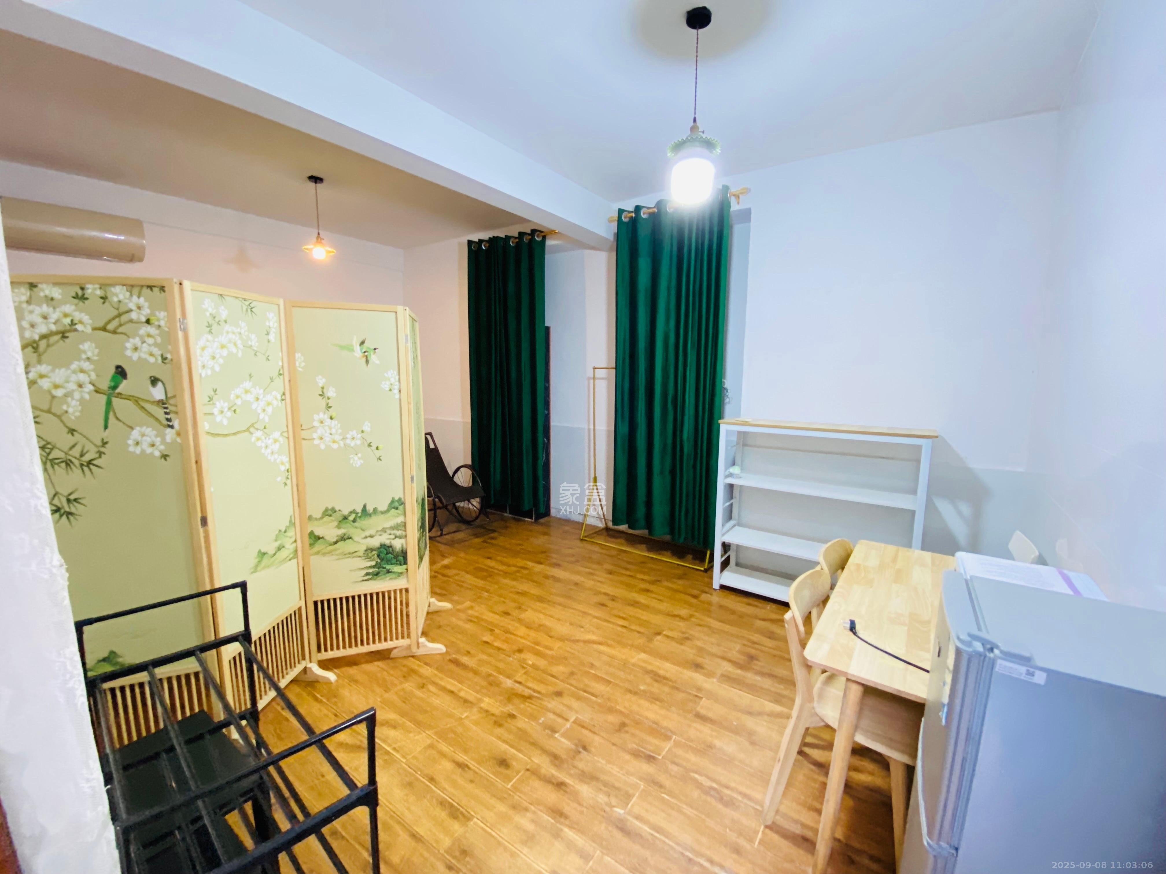 都正街散盘 1室1厅1卫 1500.0元/月 都正街散盘 1室1厅1卫 1500.0元/月室内图