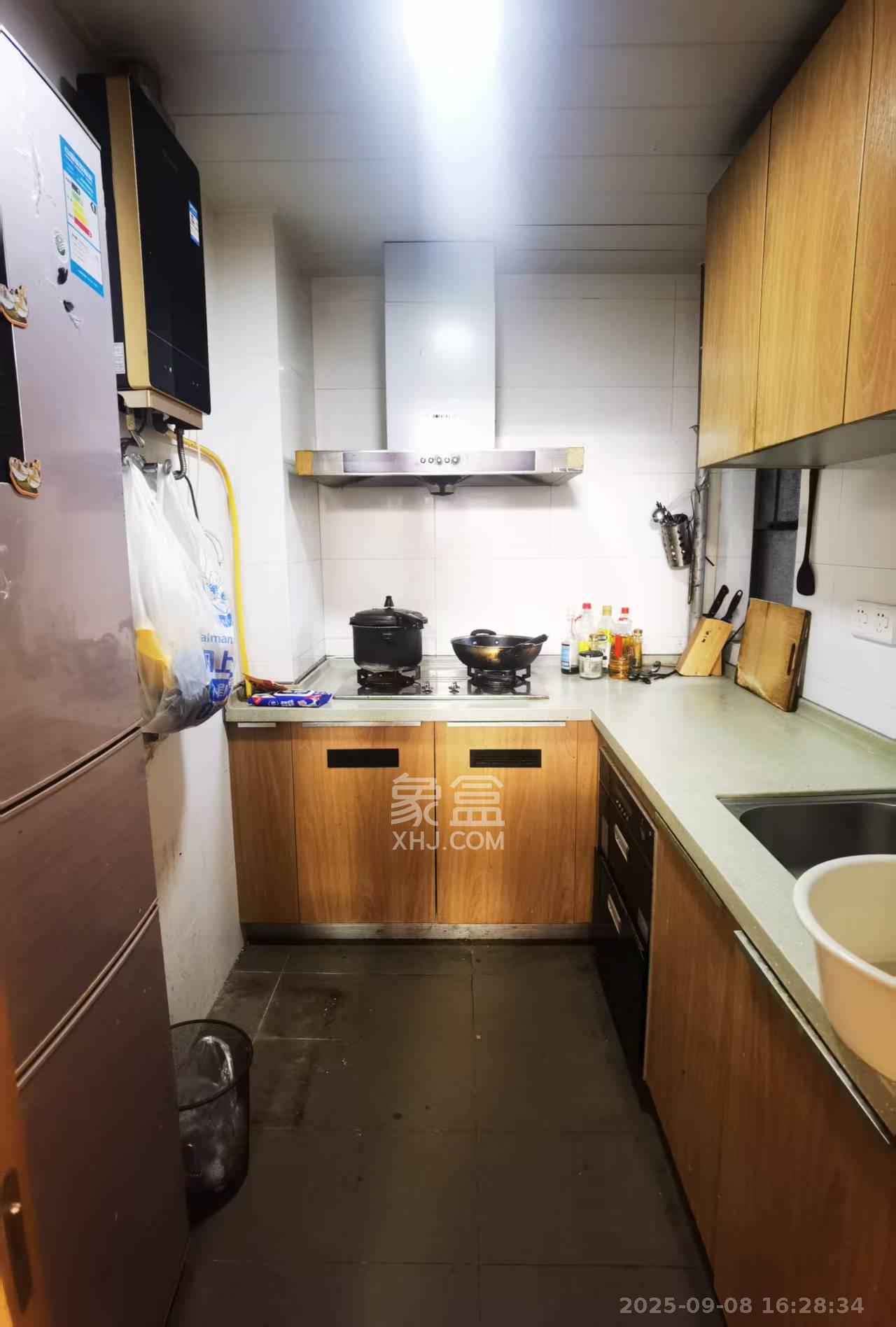 万科白鹭郡  3室2厅1卫    2400.0元/月室内图