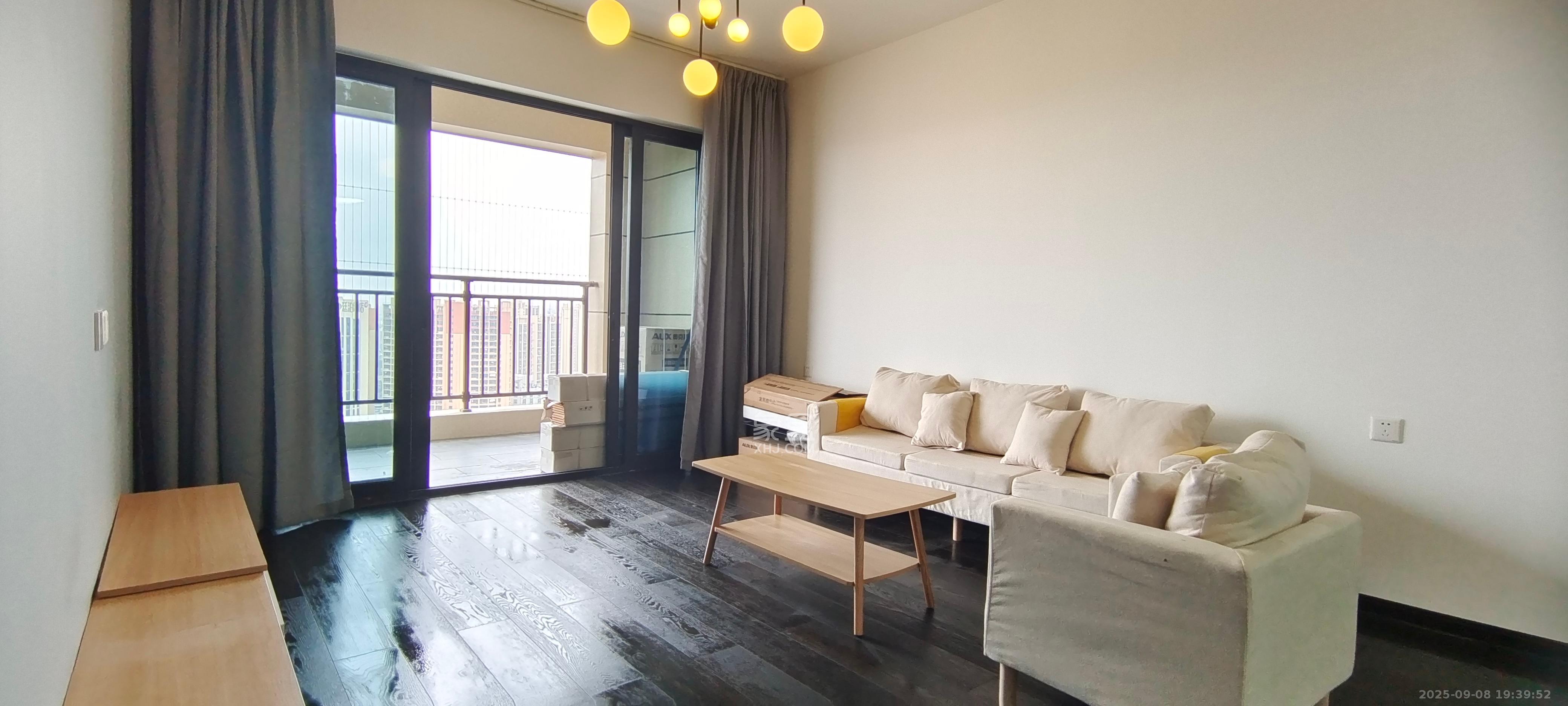 保利大都汇一期、二期  3室2厅2卫    3000.0元/月室内图