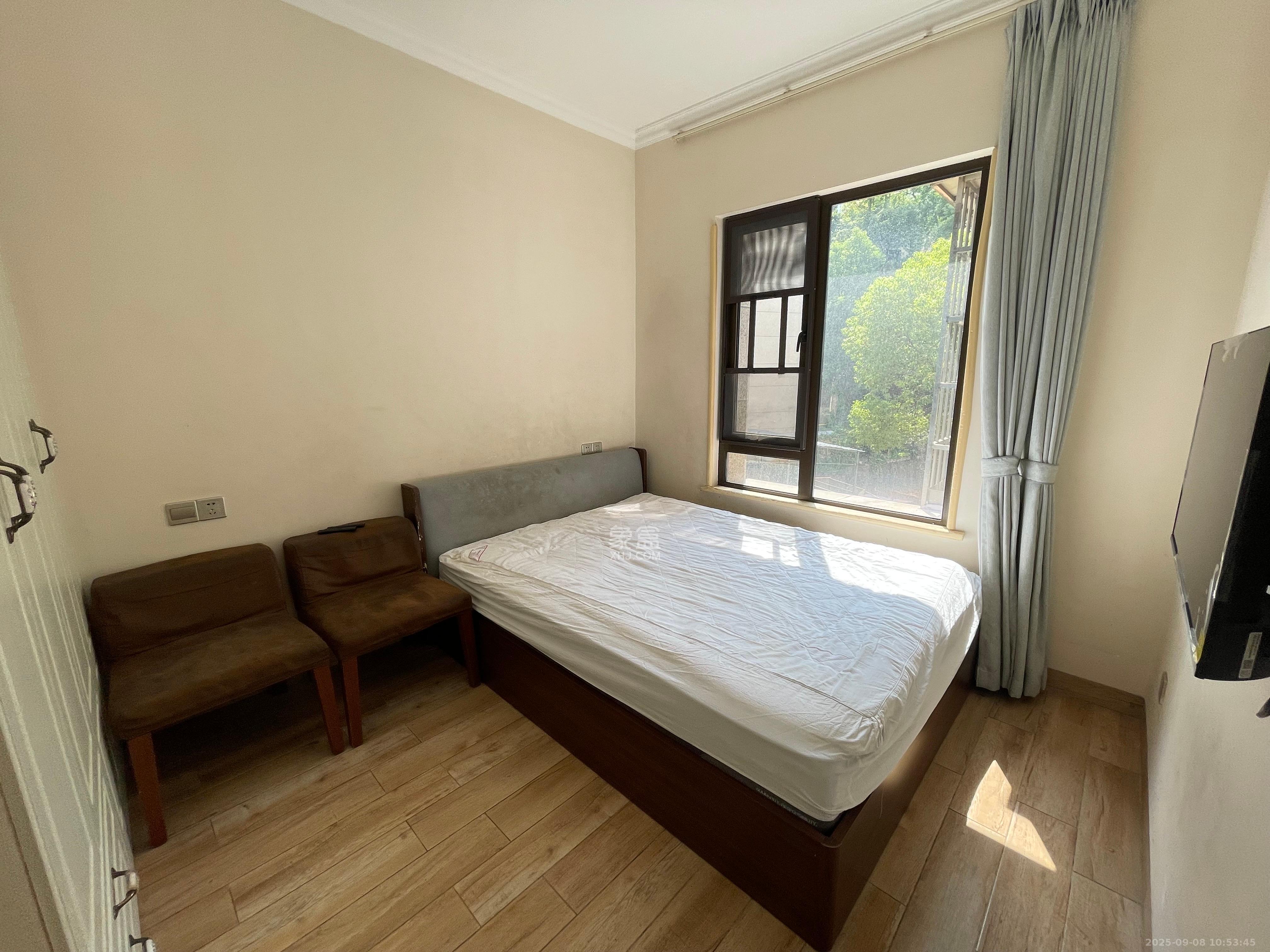 地质家园一、二期(地泰人民公馆) 3室2厅1卫 3400.0元/月 地质家园一、二期(地泰人民公馆) 3室2厅1卫 3400.0元/月室内图