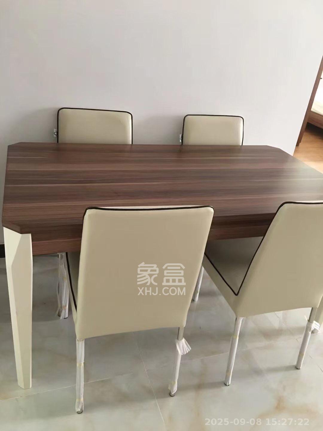 长房白沙湾 2室2厅1卫 2700.0元/月 长房白沙湾 2室2厅1卫 2700.0元/月室内图