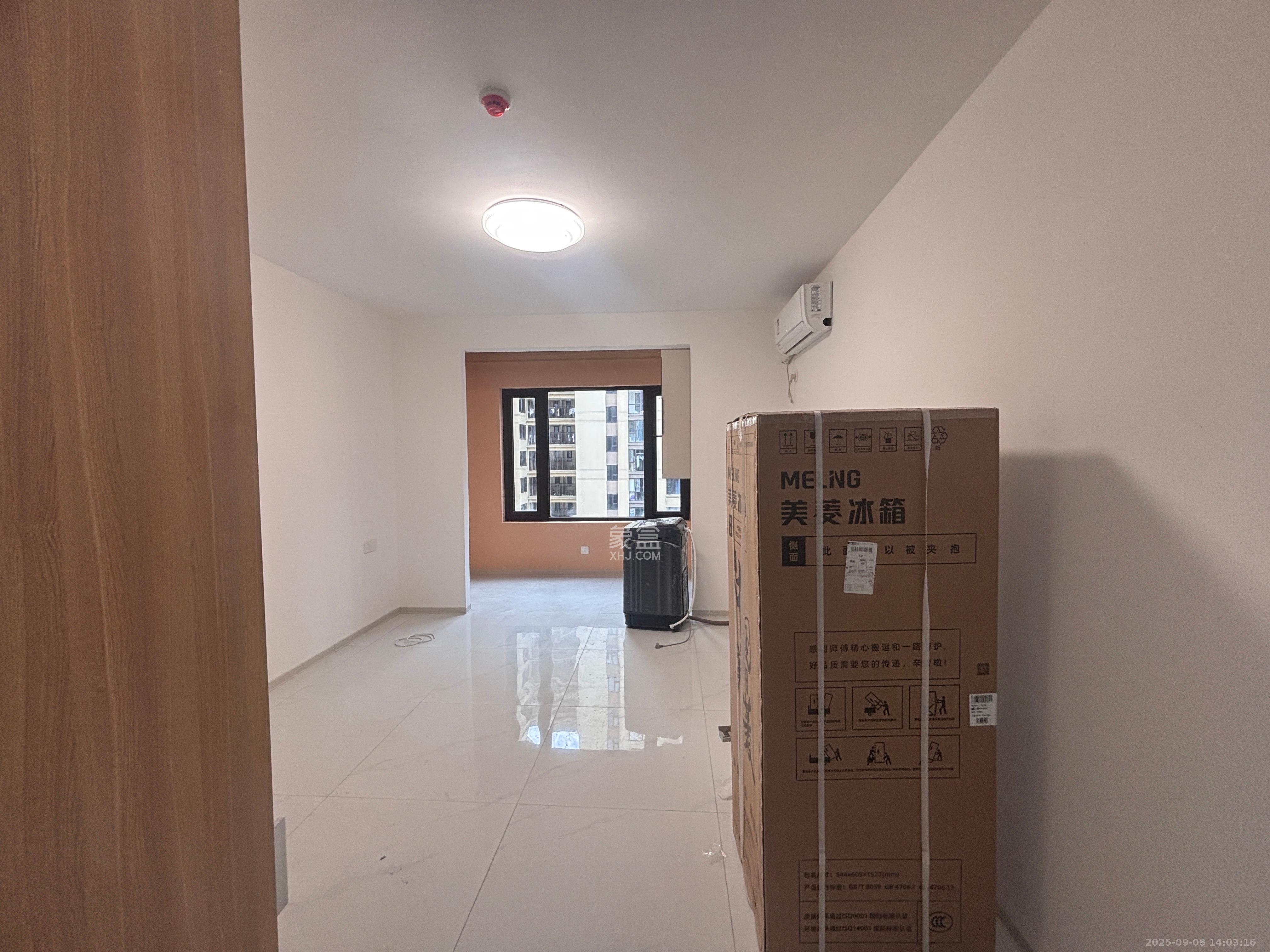 中海珑悦府  1室1厅1卫    1300.0元/月 中海珑悦府  1室1厅1卫    1300.0元/月室内图