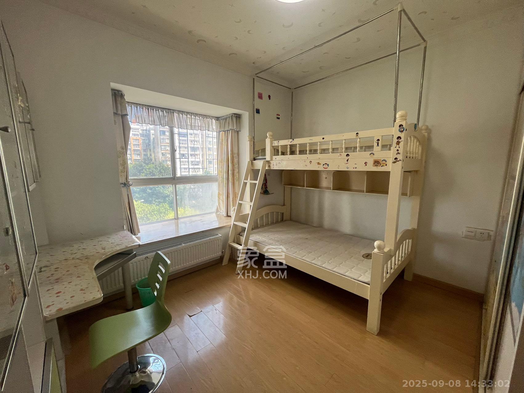 华雅花园  3室2厅2卫    2800.0元/月室内图