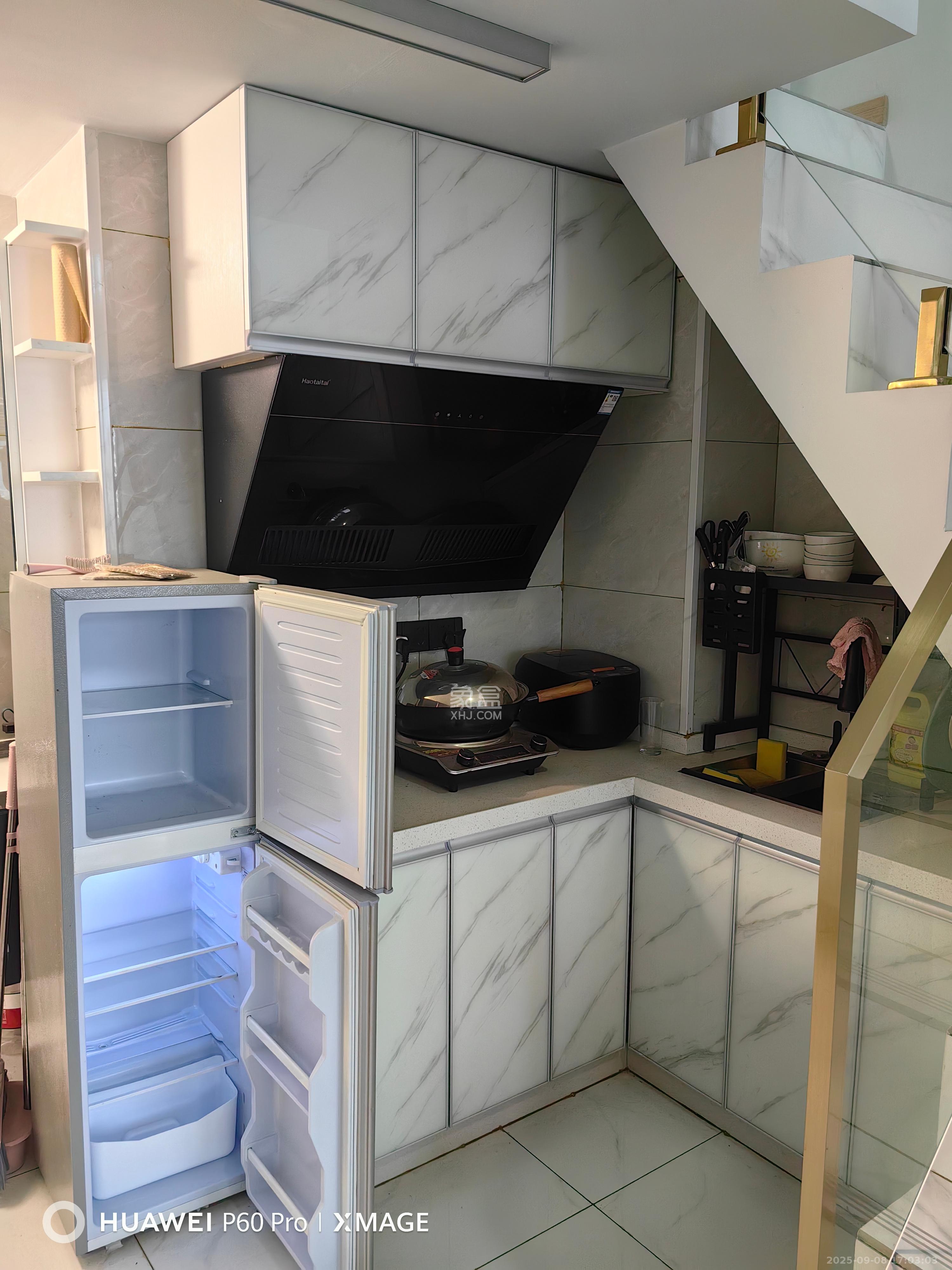 太阳城 2室2厅1卫 2000.0元/月 太阳城 2室2厅1卫 2000.0元/月室内图