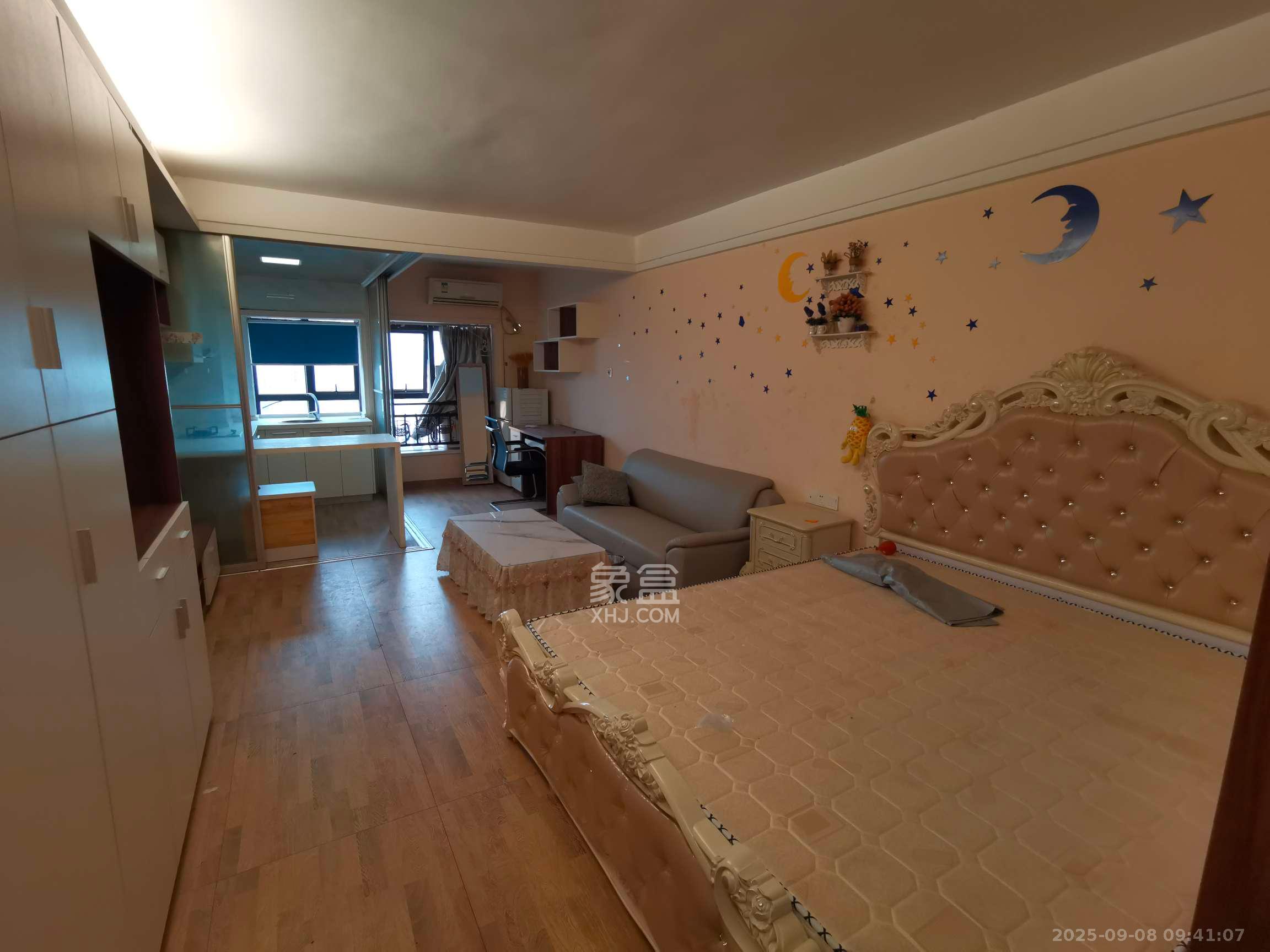 大财门公寓  1室1厅1卫    2100.0元/月室内图