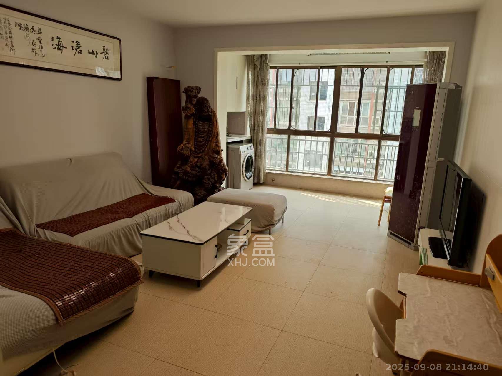 佳天雅苑 3室2厅1卫 2800.0元/月 佳天雅苑 3室2厅1卫 2800.0元/月室内图