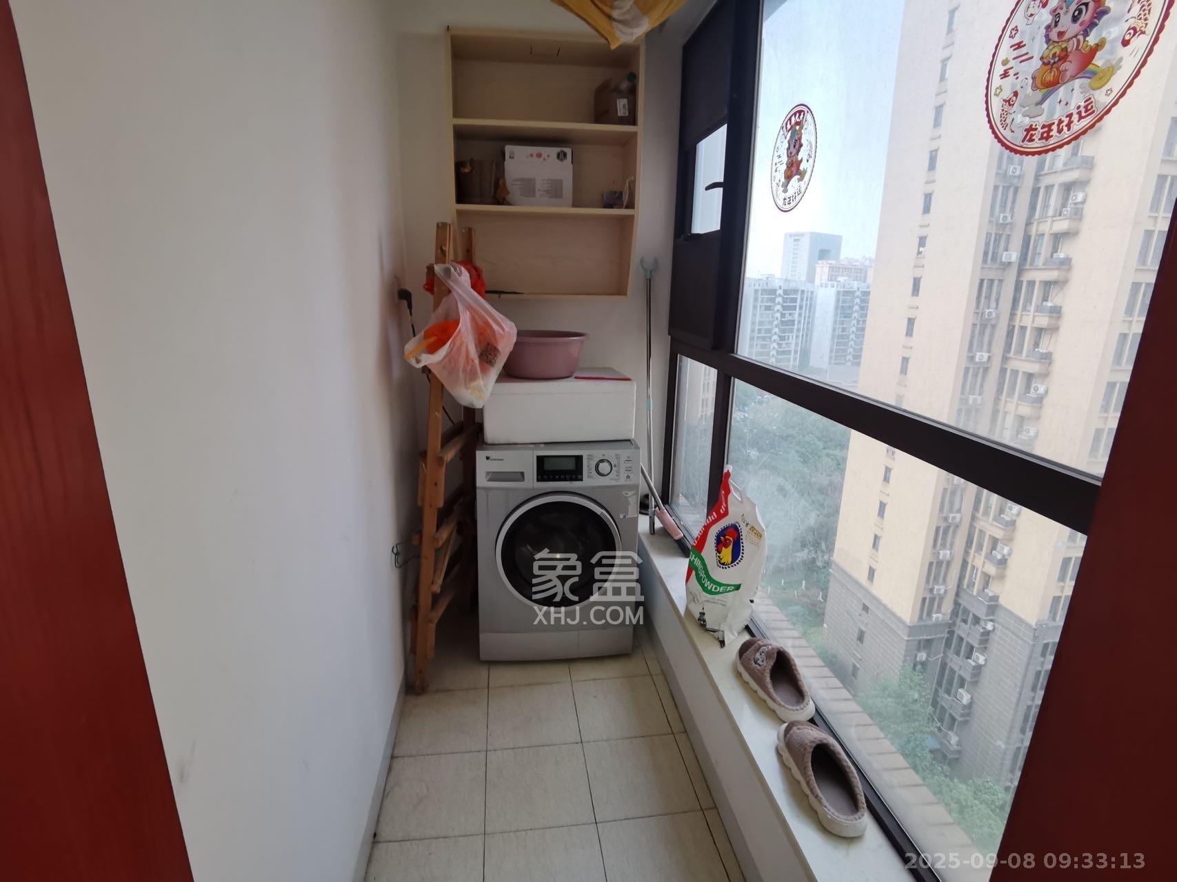 欧莱雅郡  3室2厅1卫   2000.00元/月室内图