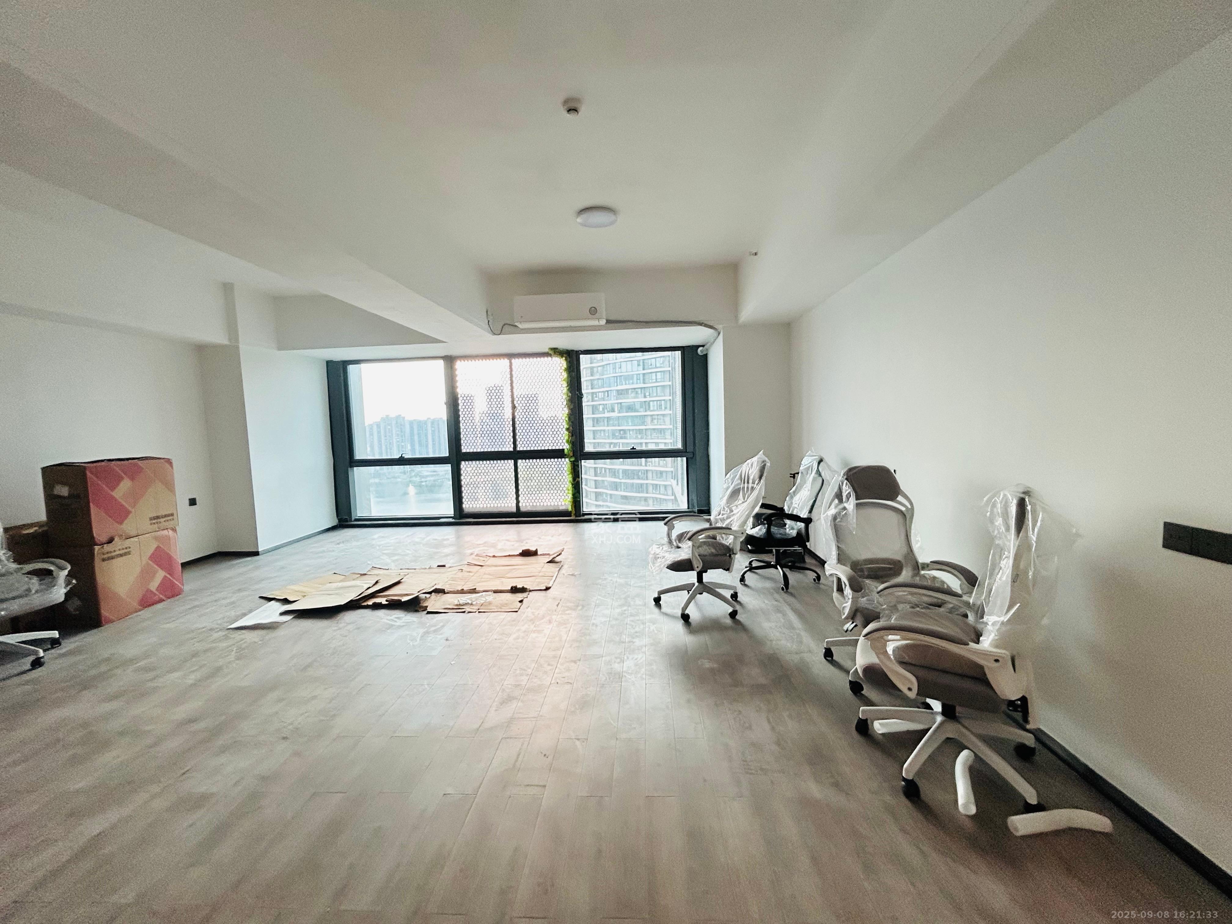 中建宝铂公馆 1室1厅1卫 2200.0元/月 中建宝铂公馆 1室1厅1卫 2200.0元/月室内图