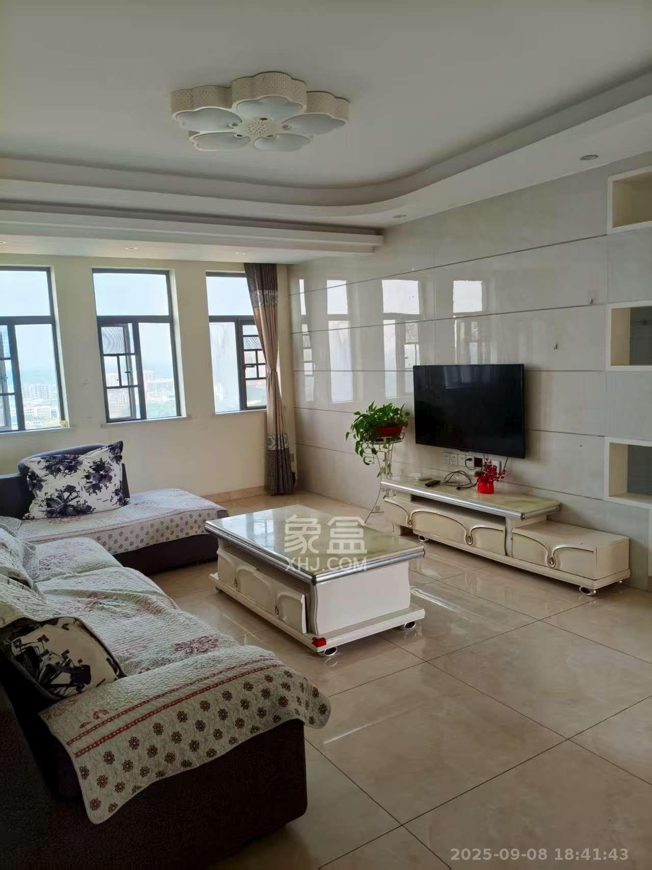 悦湖山  4室2厅2卫    2000.0元/月 悦湖山  4室2厅2卫    2000.0元/月