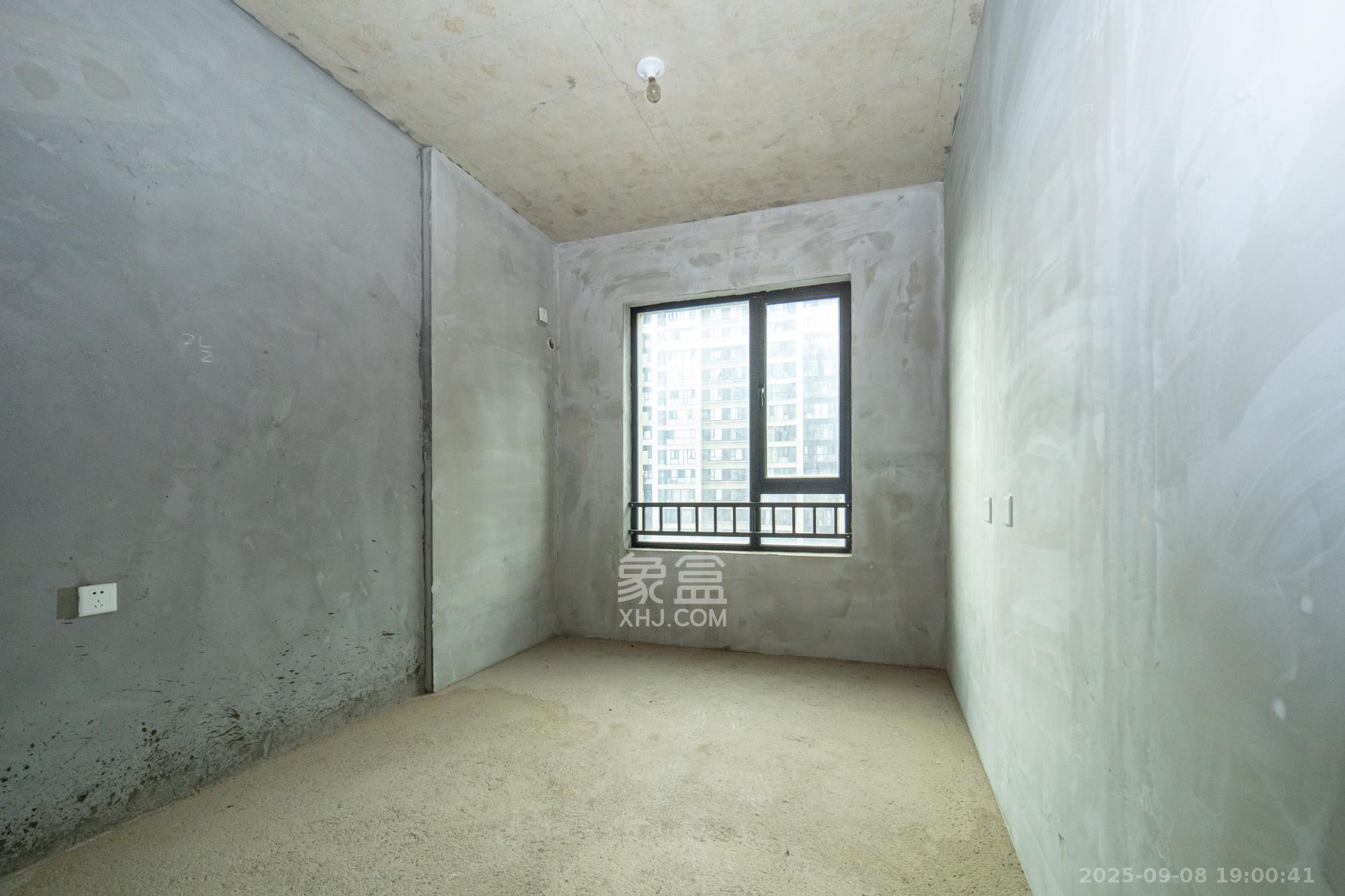 新城悦隽  3室2厅2卫    85.8万卧室