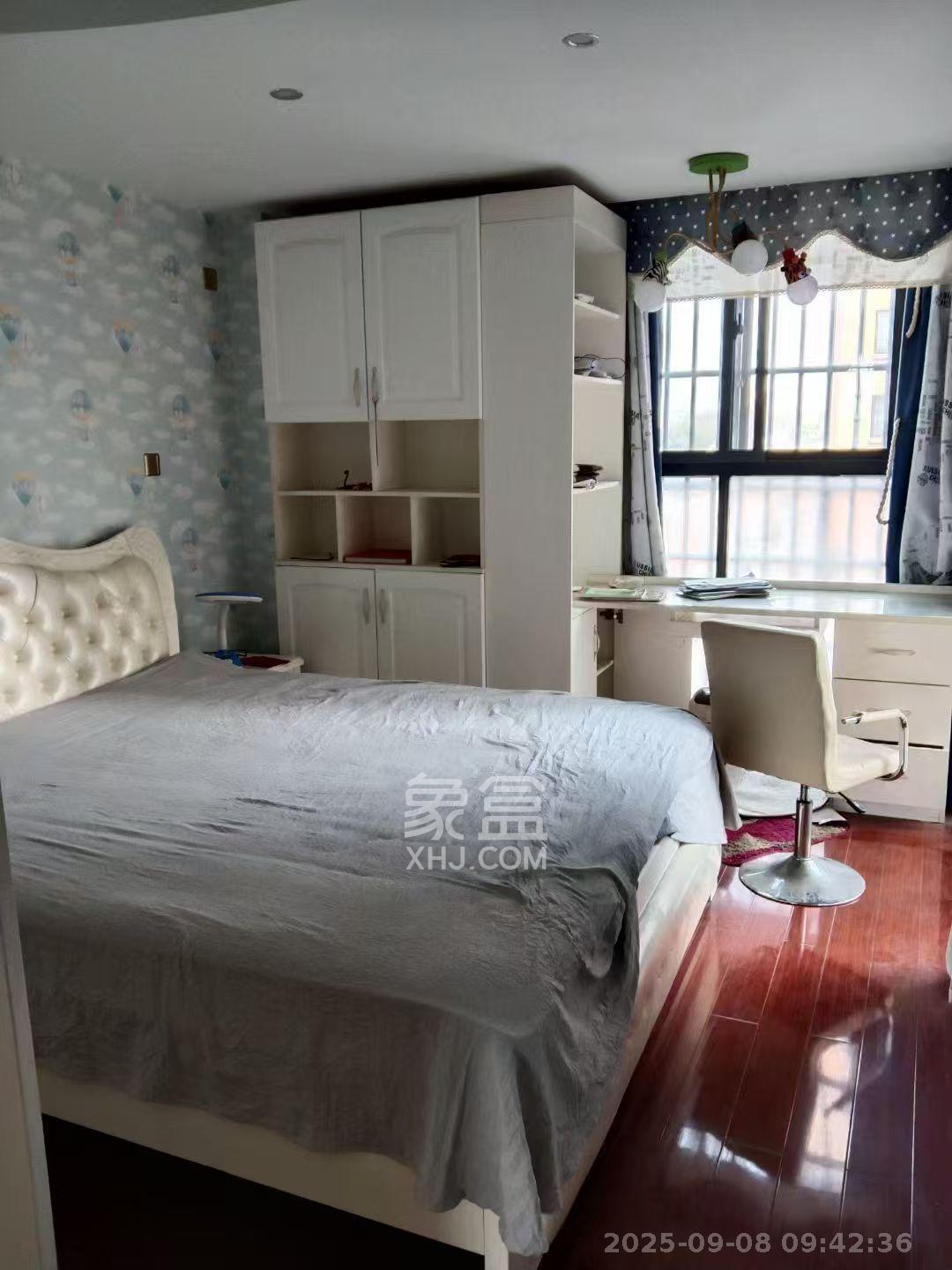 中信凯旋城（中信新城四期）  3室2厅1卫    2400.0元/月室内图