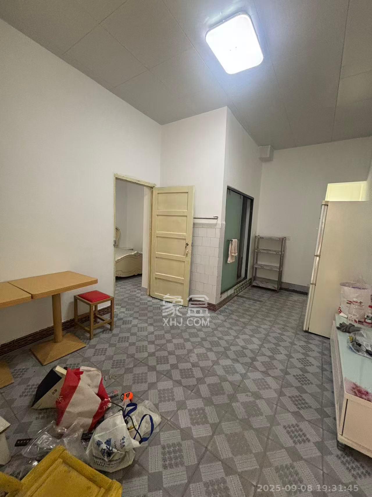 曙光小区  1室1厅1卫    1500.0元/月室内图