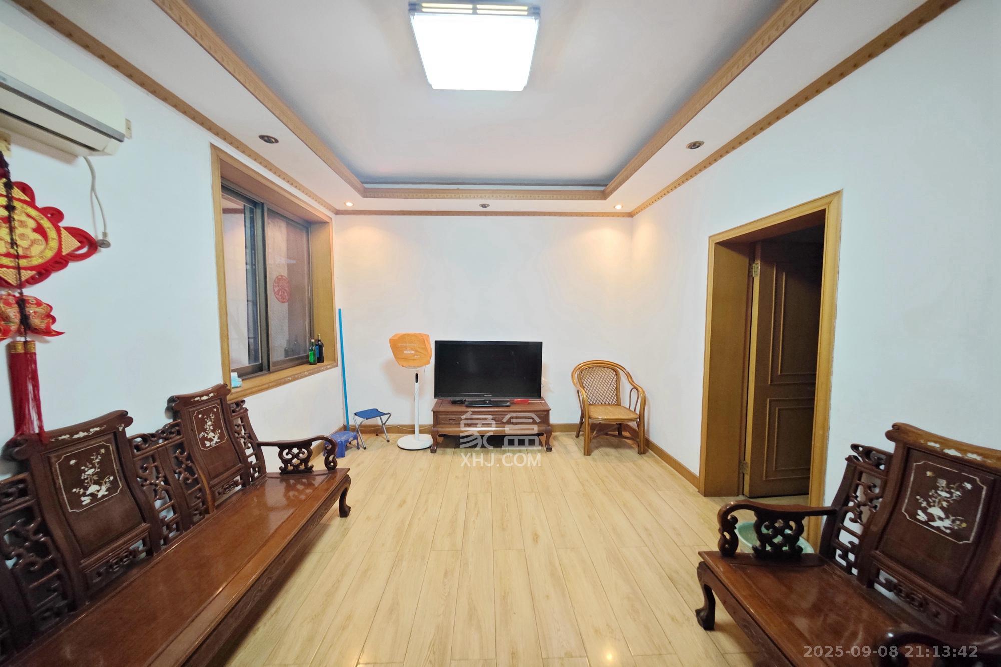 新华园  2室1厅1卫    40.0万 新华园  2室1厅1卫    40.0万客厅