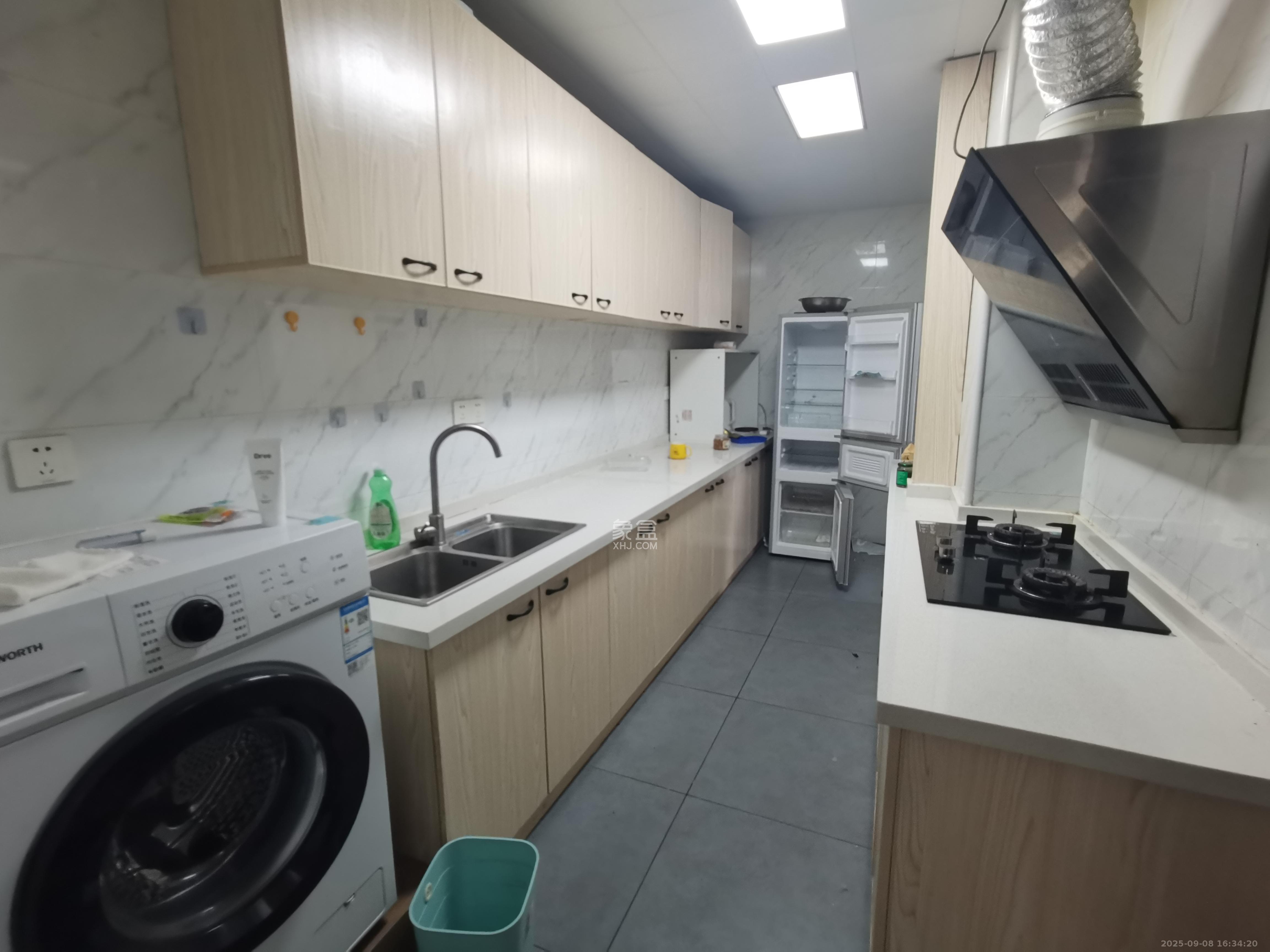 保利西海岸A区 1室3厅2卫 3200.0元/月 保利西海岸A区 1室3厅2卫 3200.0元/月室内图