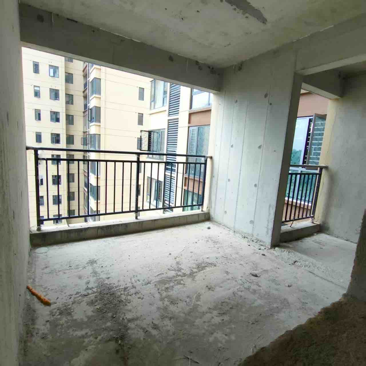 吉大汉学仕府 3室2厅2卫 88.0万 吉大汉学仕府 3室2厅2卫 88.0万卧室