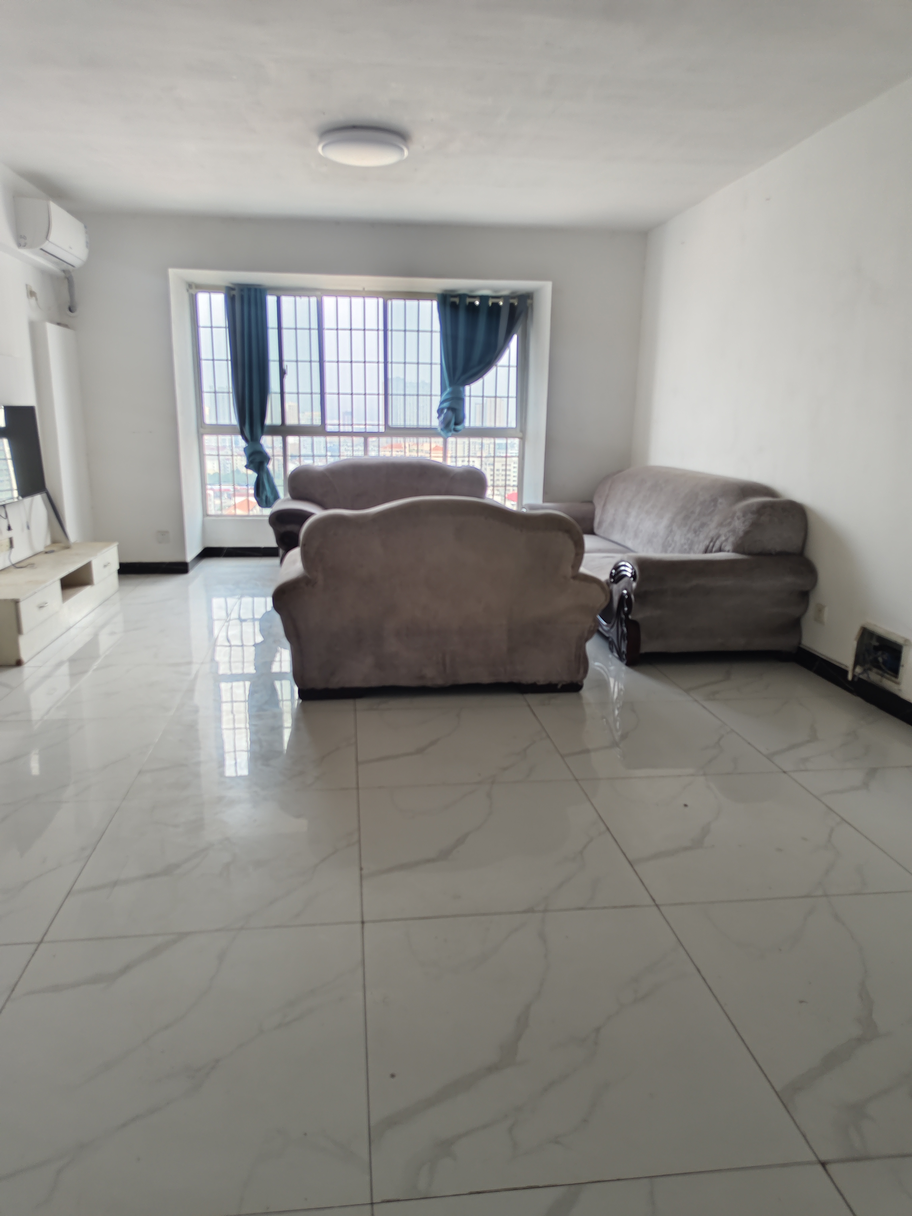 星海名都 3室2厅2卫 1500.0元/月 星海名都 3室2厅2卫 1500.0元/月室内图