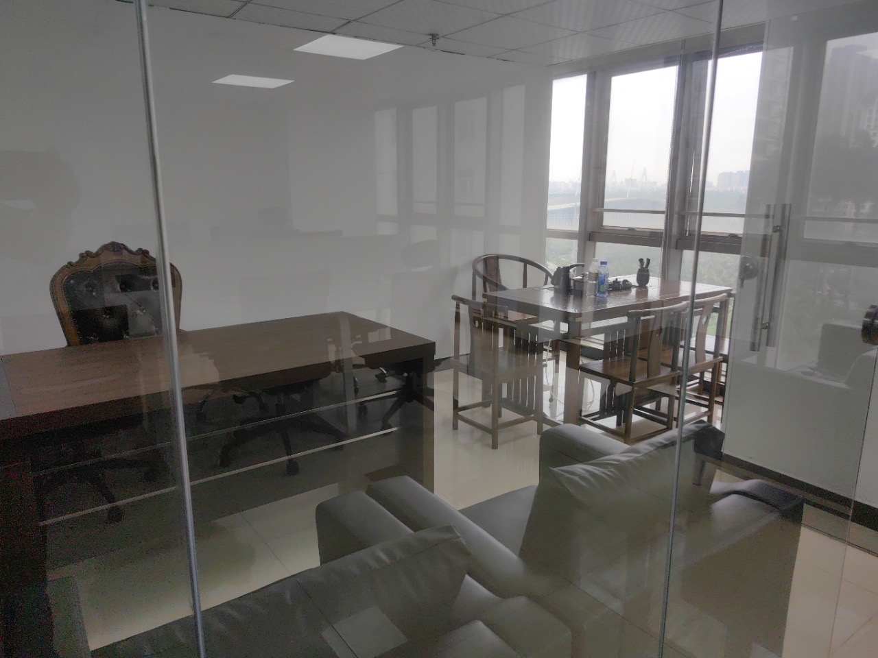 财富广场 2室1厅2卫 6300.0元/月 财富广场 2室1厅2卫 6300.0元/月室内图