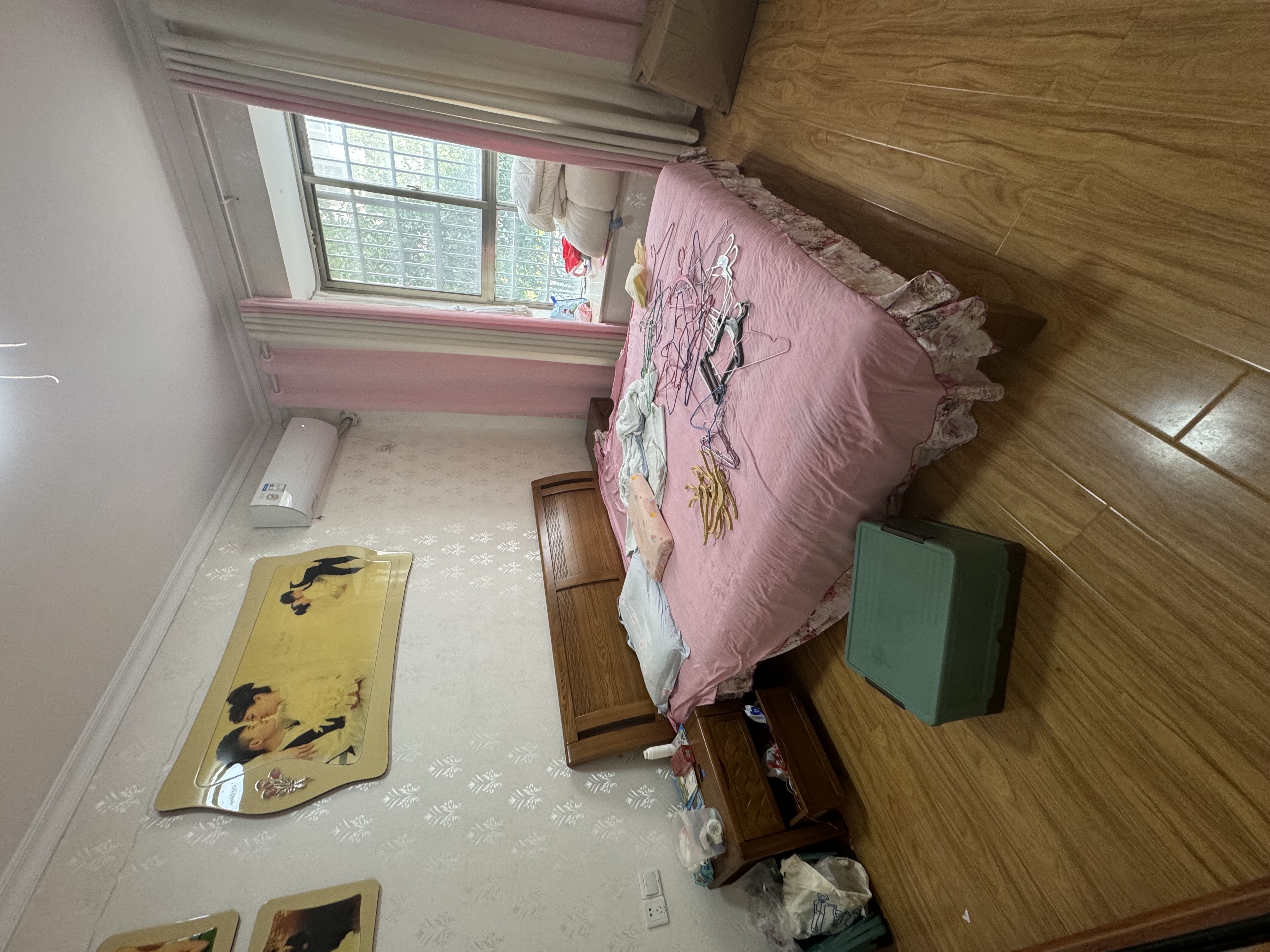 南风苑 1室0厅0卫 85.8万 南风苑 1室0厅0卫 85.8万客厅