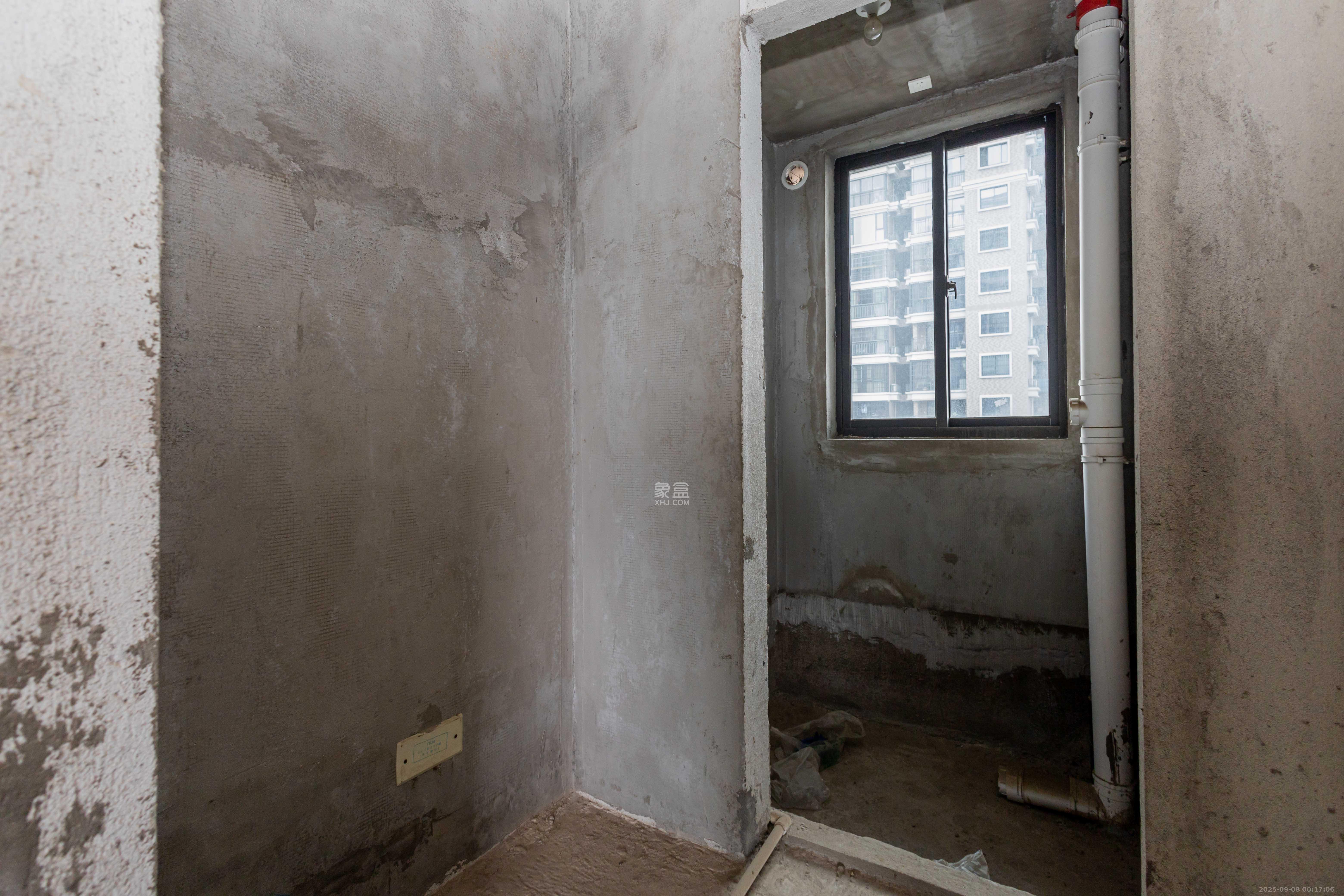 康桥长郡 4室2厅2卫 59.8万 康桥长郡 4室2厅2卫 59.8万卫生间