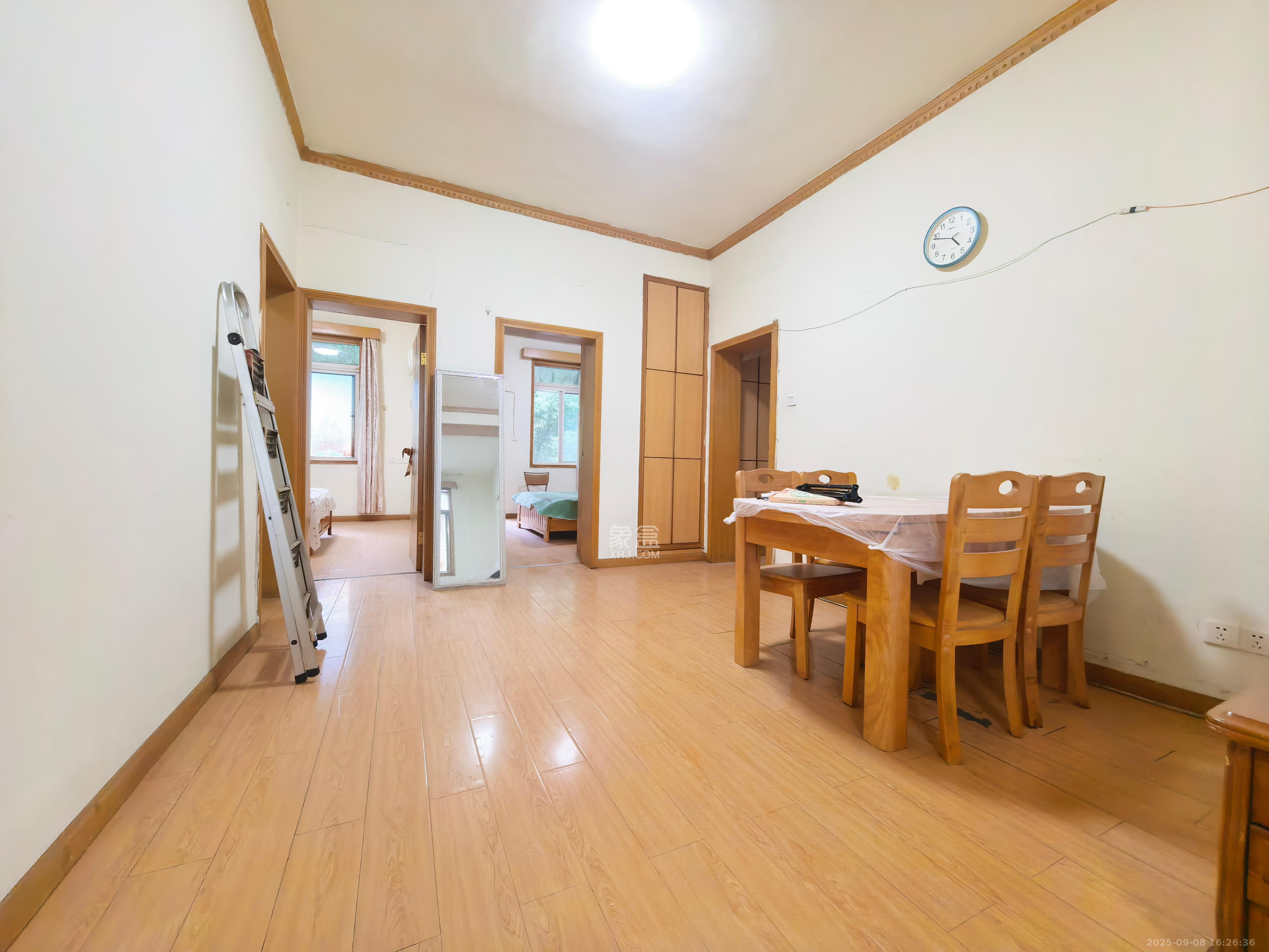 省水院宿舍  3室2厅1卫    2000.0元/月室内图