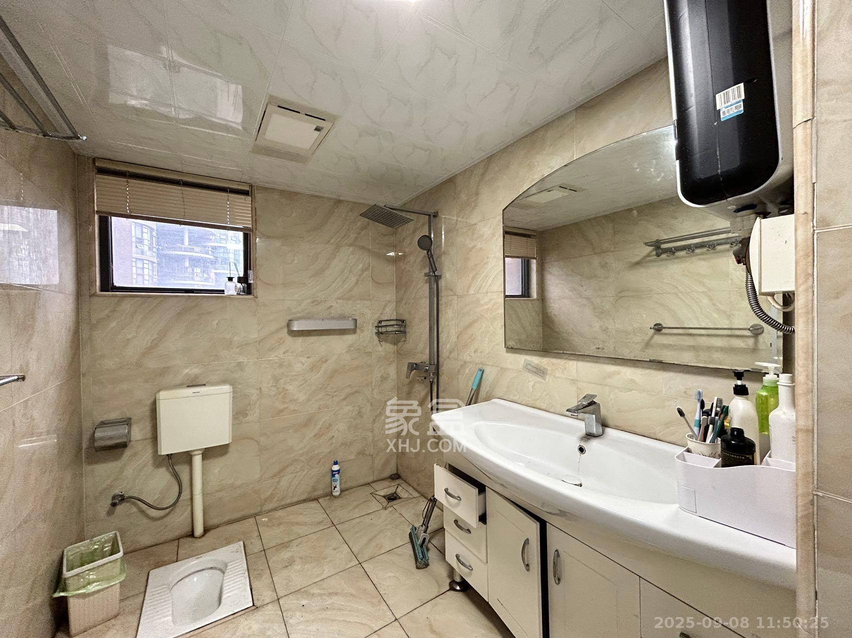 湘江世纪城湘江豪庭 4室2厅3卫 7000.0元/月 湘江世纪城湘江豪庭 4室2厅3卫 7000.0元/月室内图