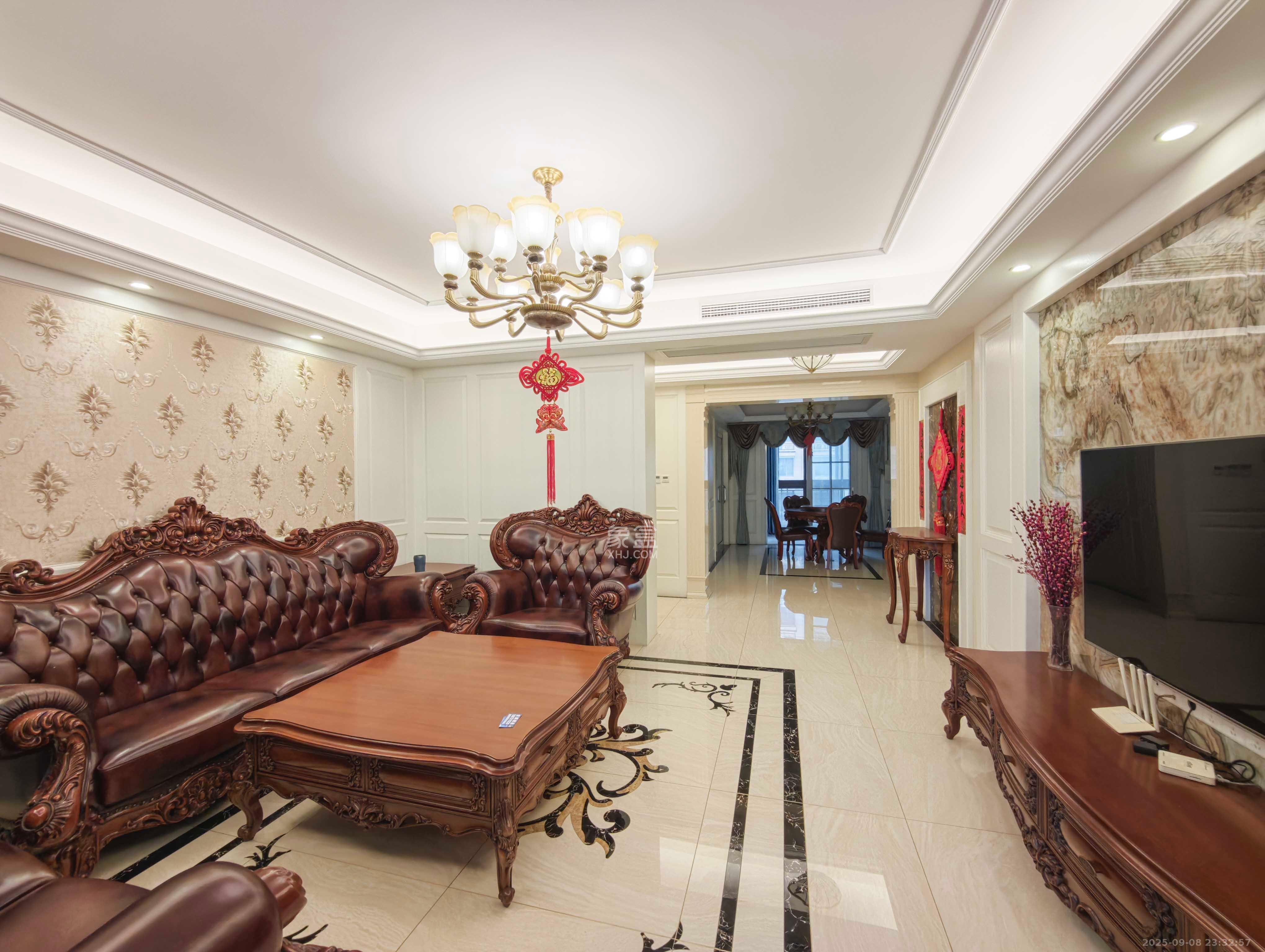 宏聚地中海  4室2厅2卫    185.0万客厅