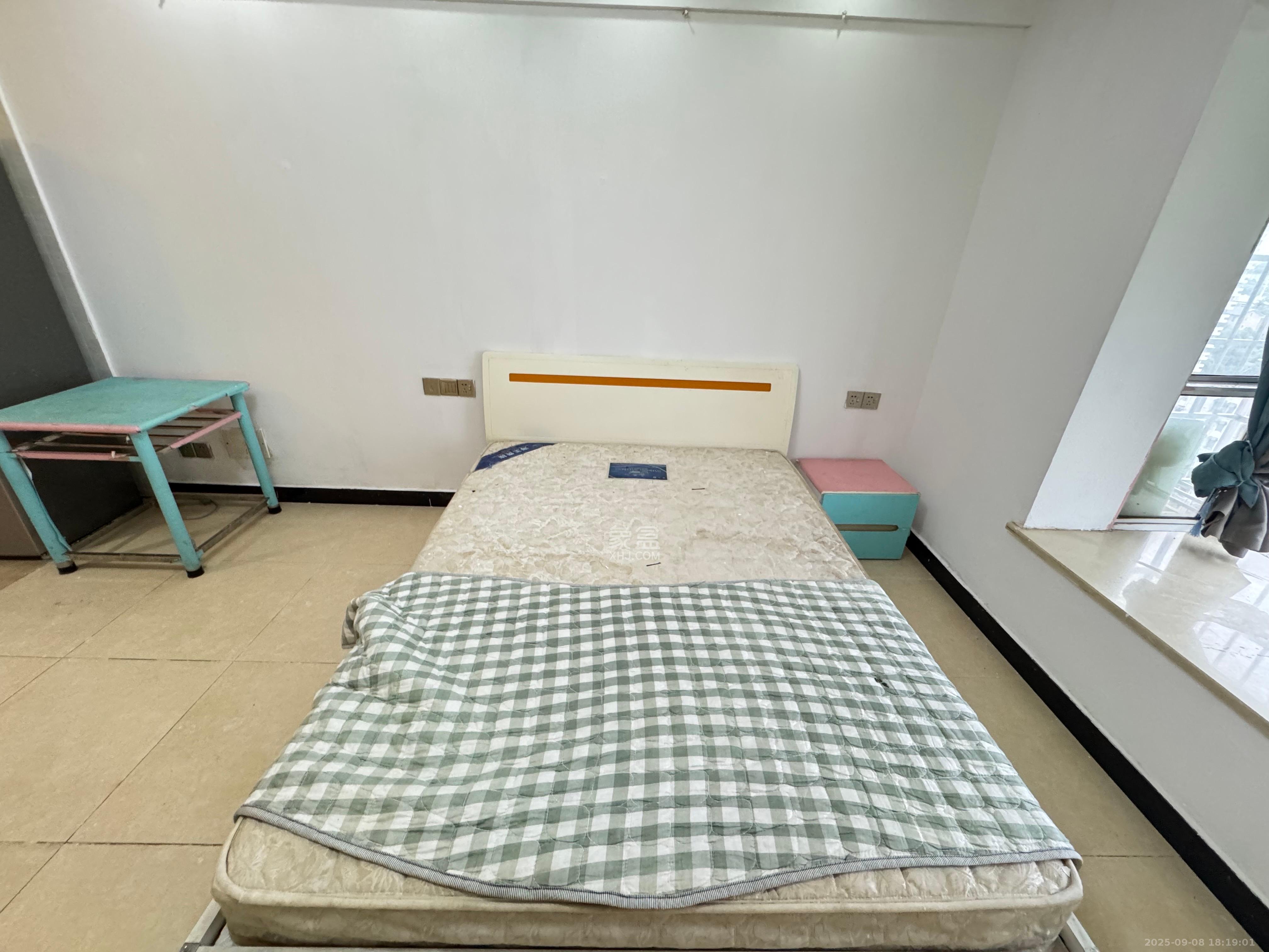 玛依拉山庄 1室1厅1卫 1400.0元/月 玛依拉山庄 1室1厅1卫 1400.0元/月室内图