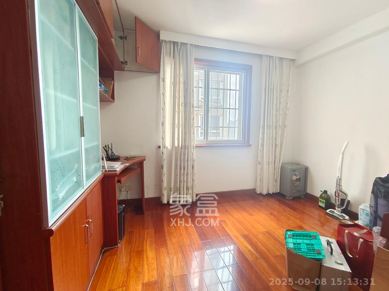 海利华宫大厦 3室2厅2卫 3000.0元/月 海利华宫大厦 3室2厅2卫 3000.0元/月室内图