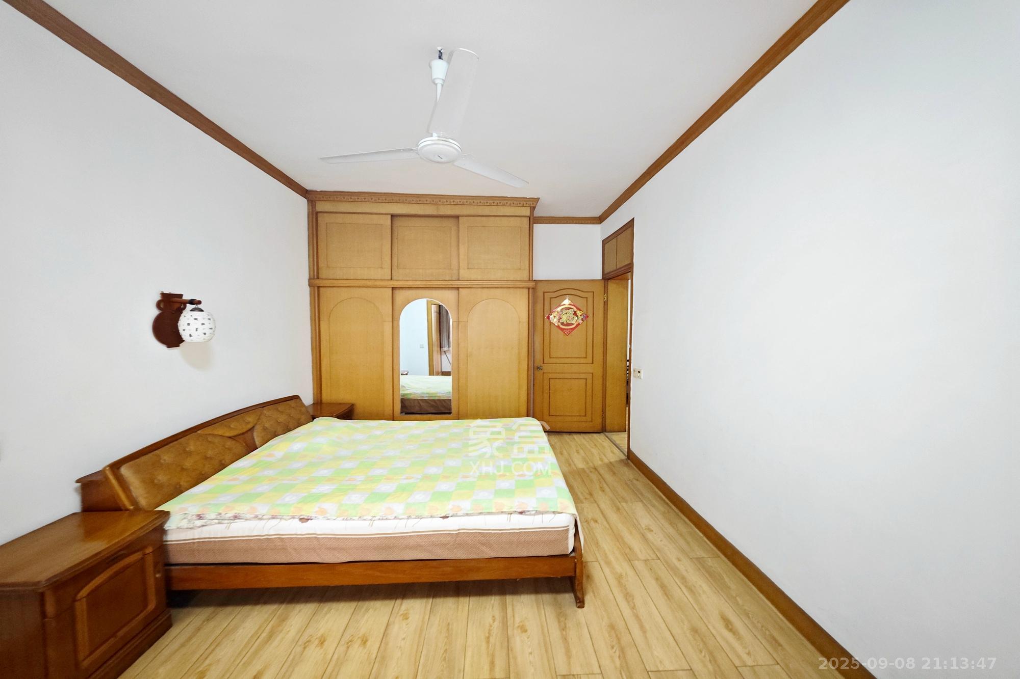 新华园  2室1厅1卫    40.0万 新华园  2室1厅1卫    40.0万卧室