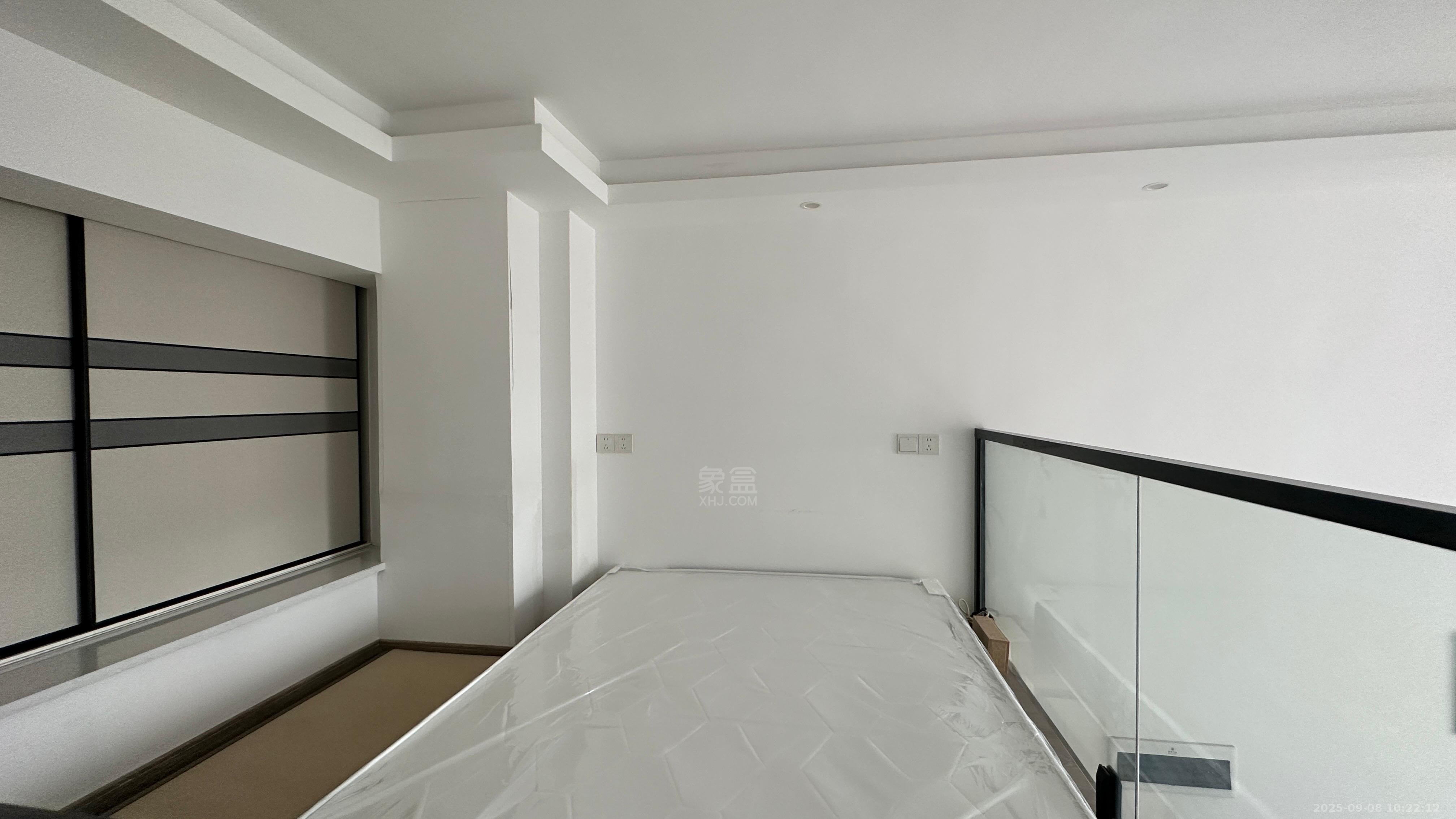 紫金华府 1室0厅0卫 1800.0元/月 紫金华府 1室0厅0卫 1800.0元/月室内图