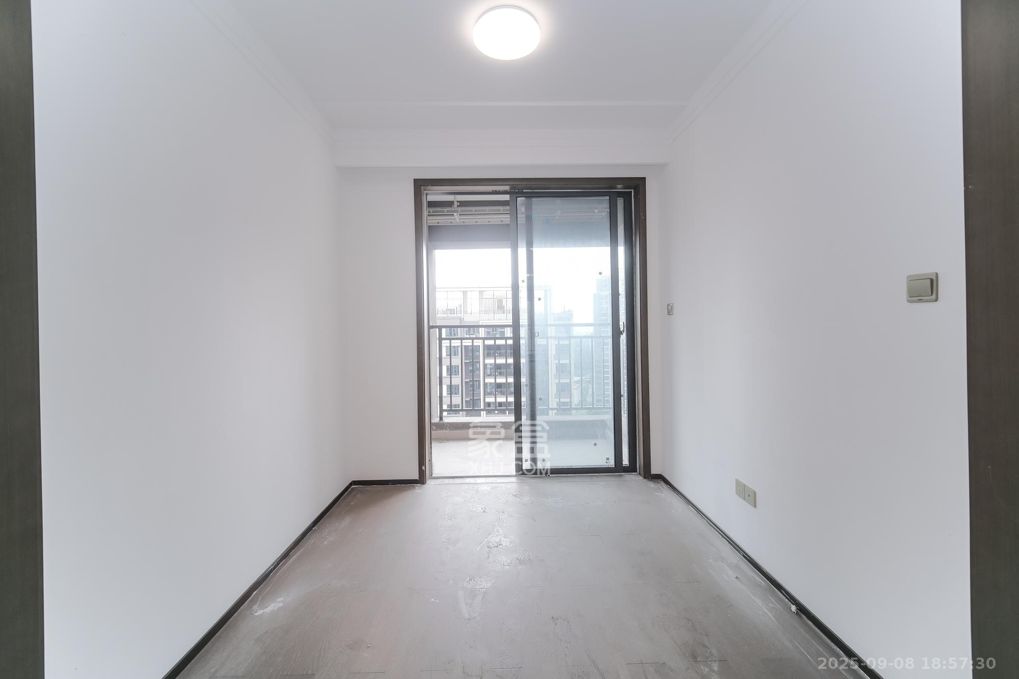 荣盛城  4室2厅2卫    95.0万其他