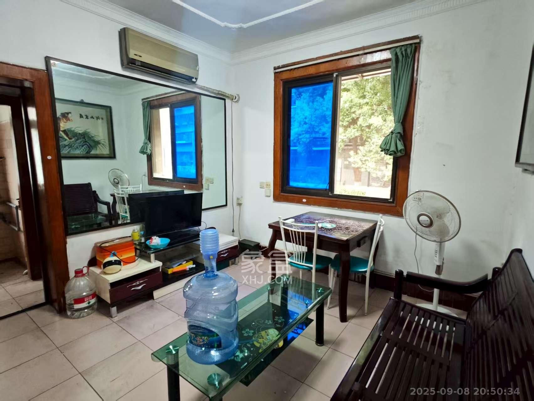 建材储运公司宿舍  2室1厅1卫    1400.0元/月 建材储运公司宿舍  2室1厅1卫    1400.0元/月室内图