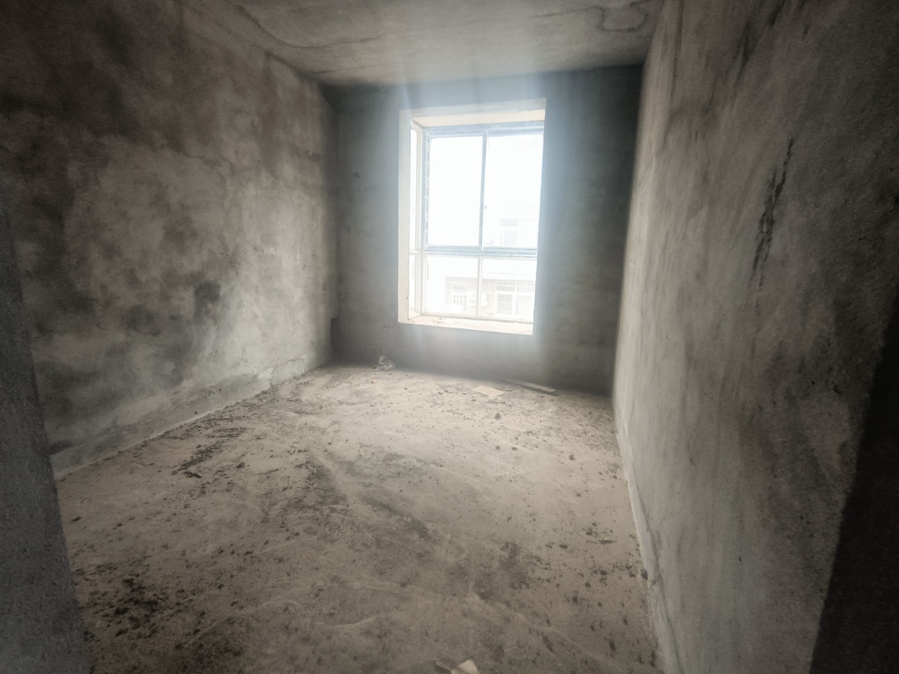 梓瑞小区  3室2厅1卫    20.8万 梓瑞小区  3室2厅1卫    20.8万室内图