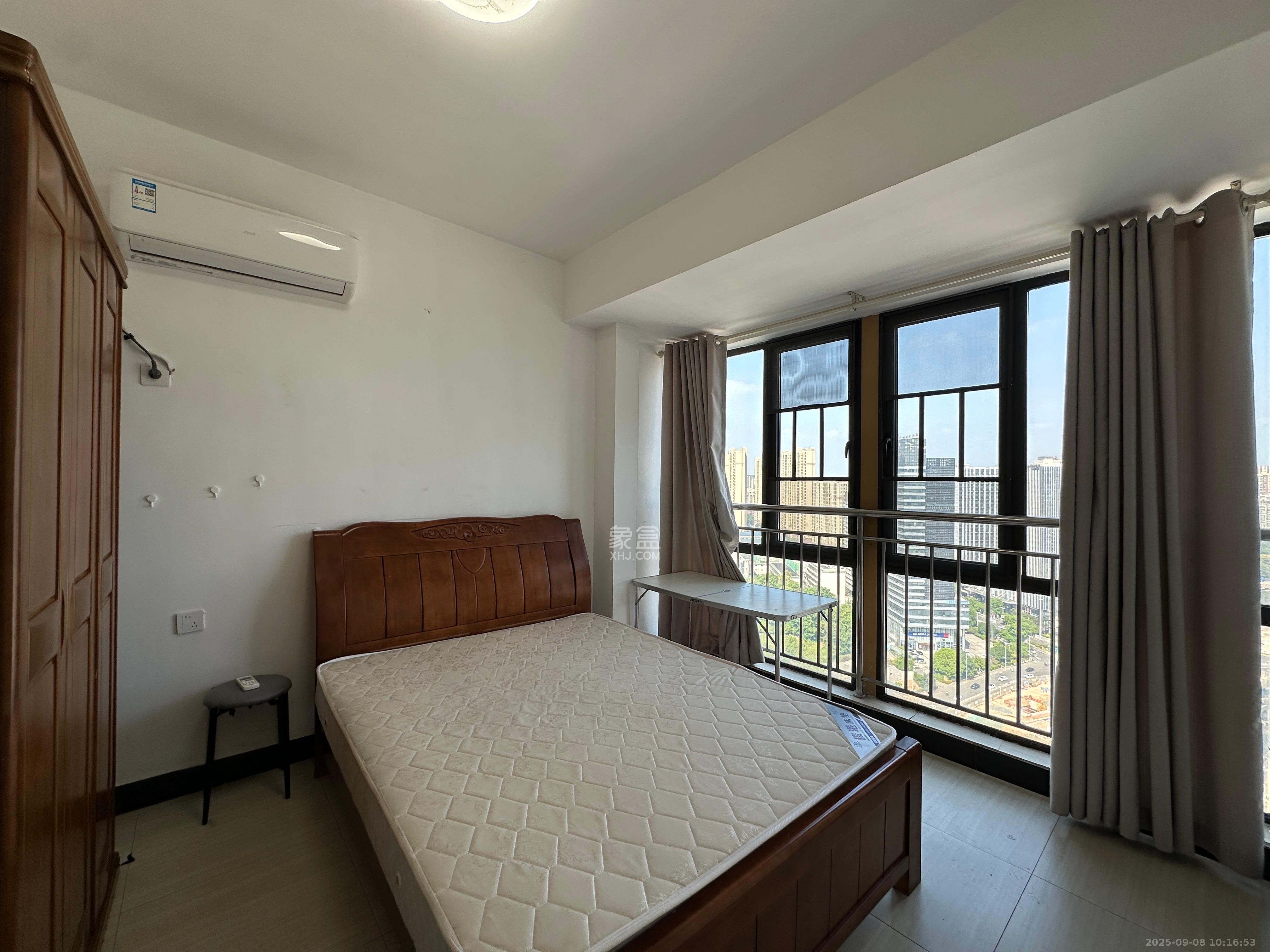 正旺国际铭城(正旺U公馆)  3室2厅1卫    2700.0元/月 正旺国际铭城(正旺U公馆)  3室2厅1卫    2700.0元/月室内图